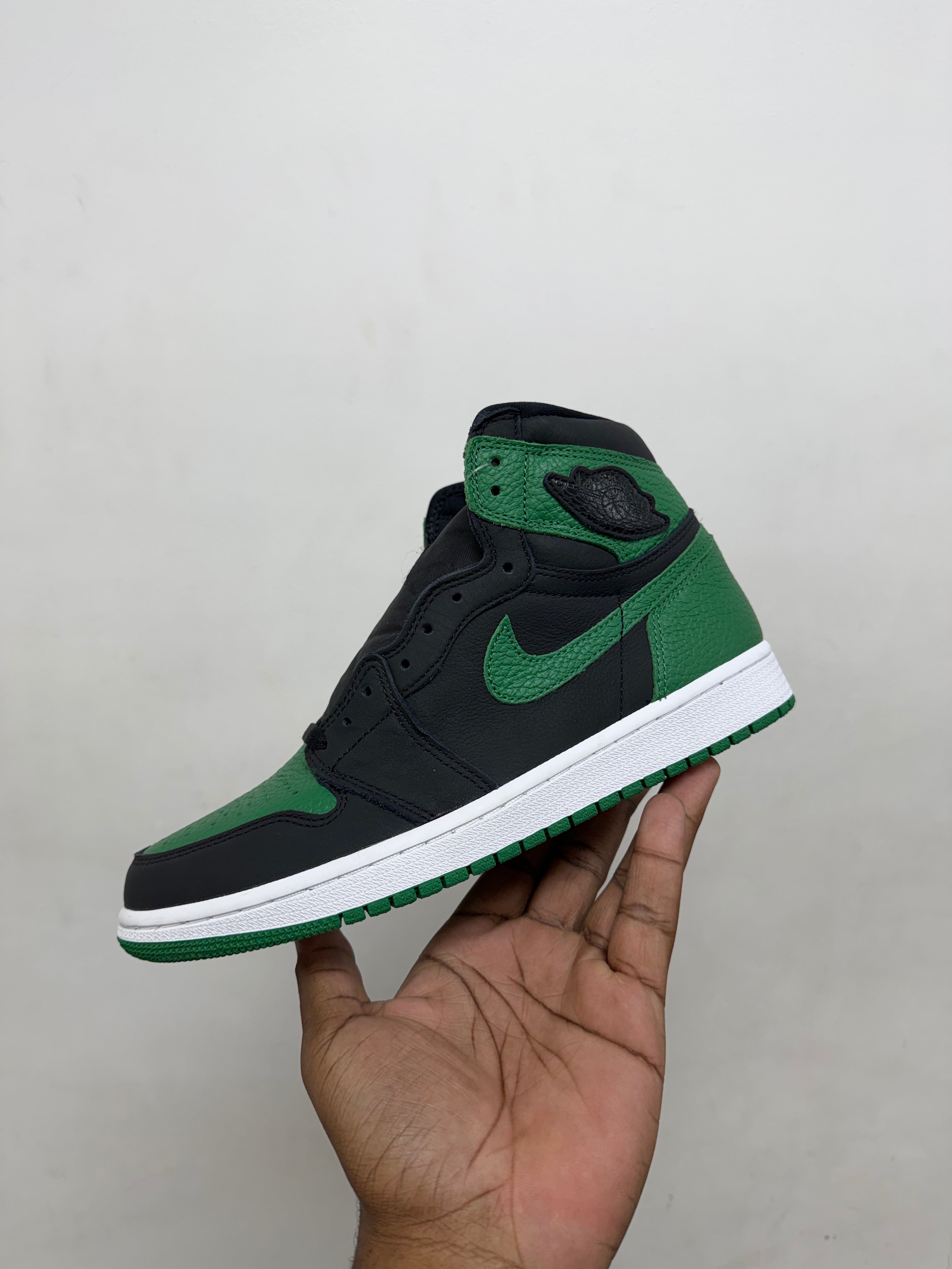 Jordan 1 Pine Green 3.0 Sneakers