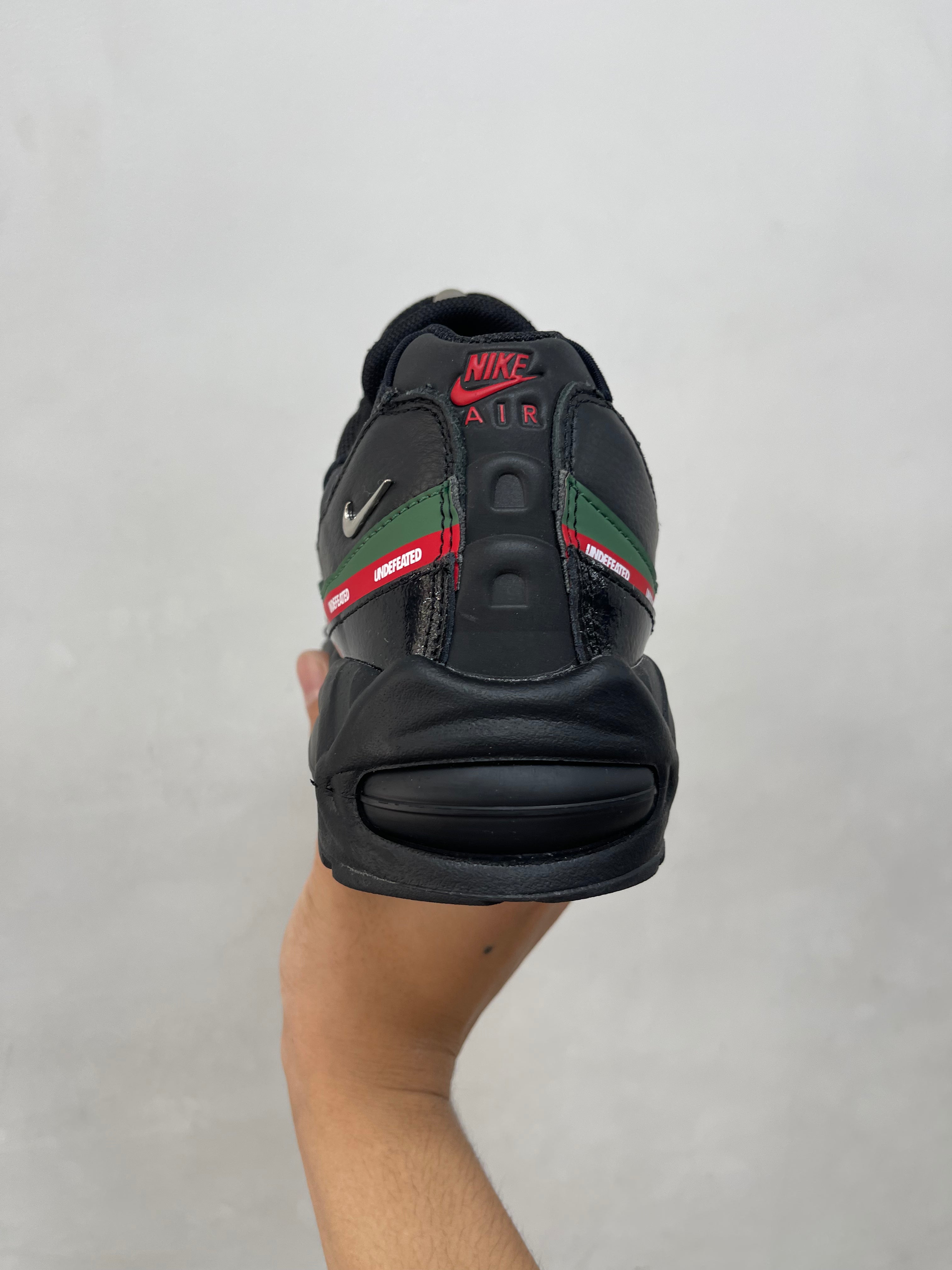 Nike AM95 Undefeated Sneakers