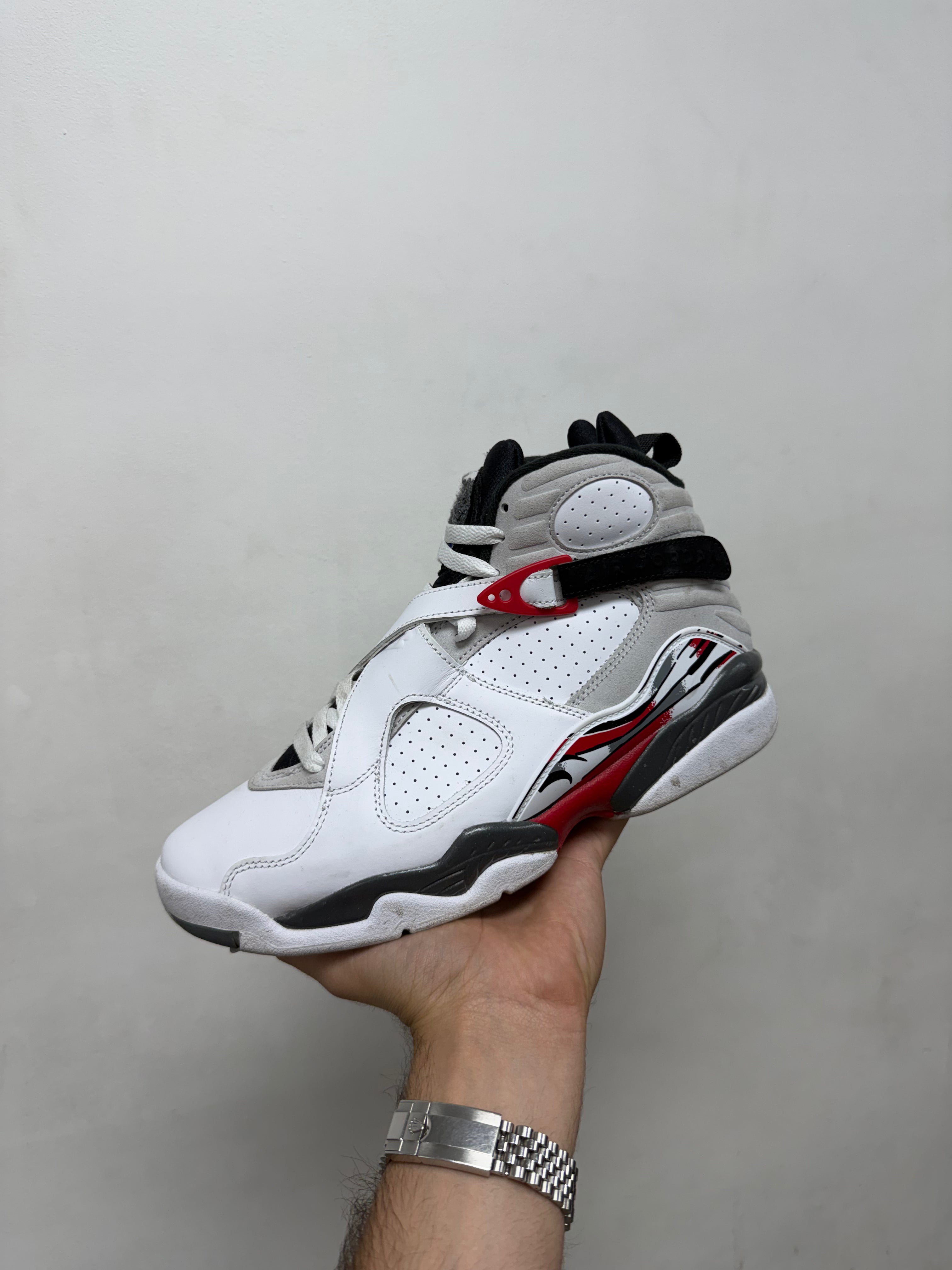 Jordan 8 Bugs Bunny Sneakers
