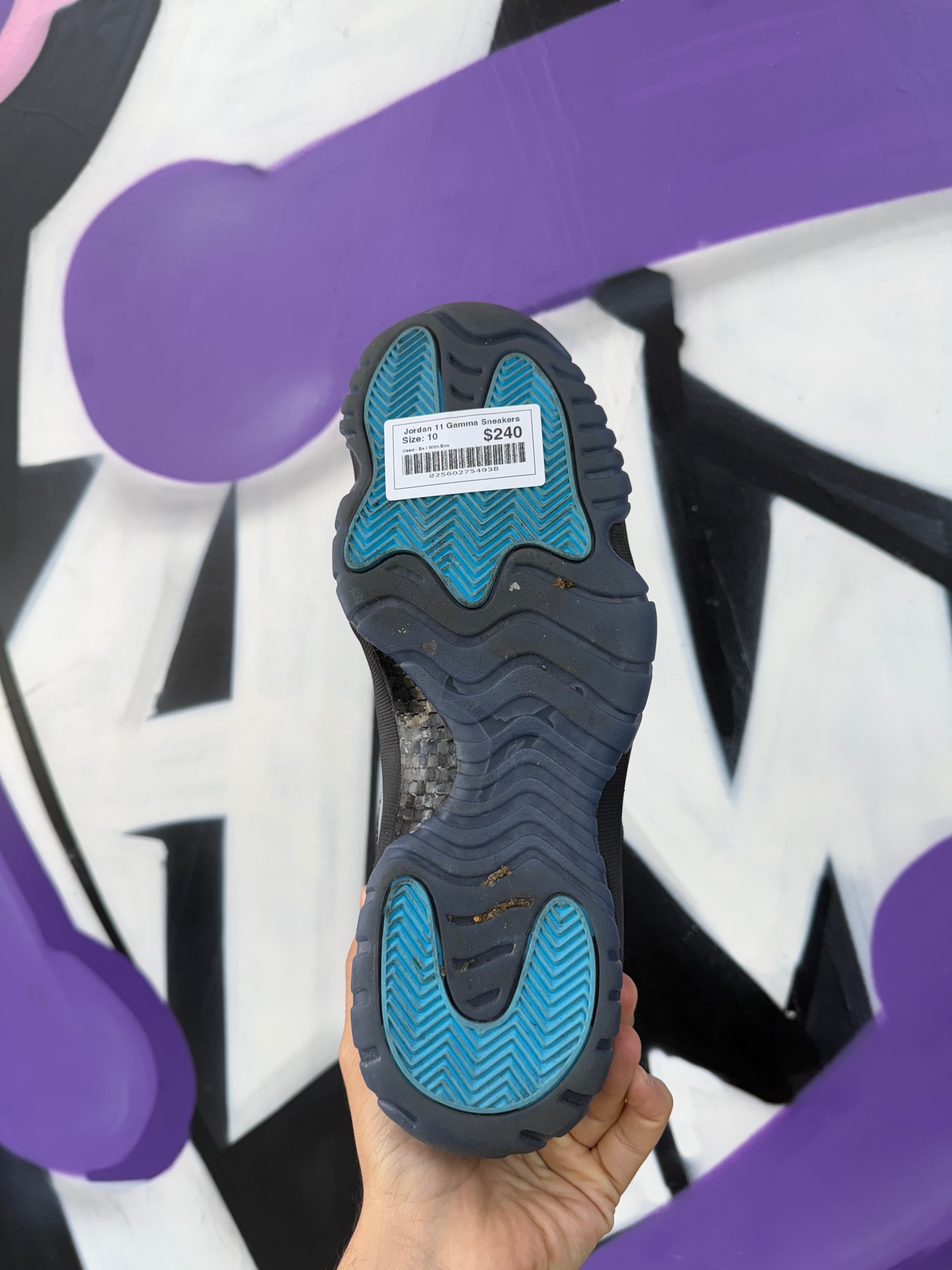 Jordan 11 Gamma Sneakers