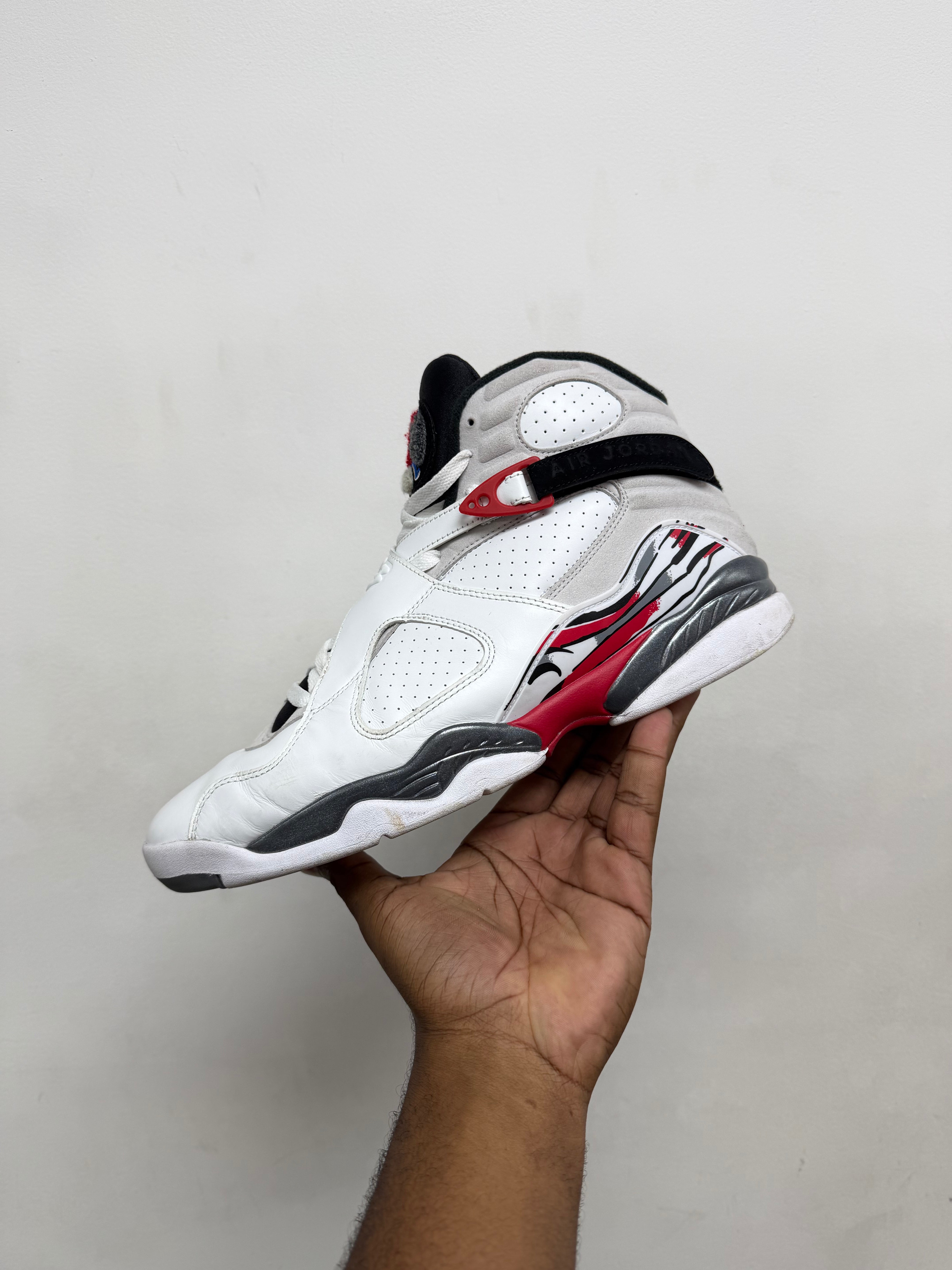 NIke Jordan 8 Bug Bunny Sneakers