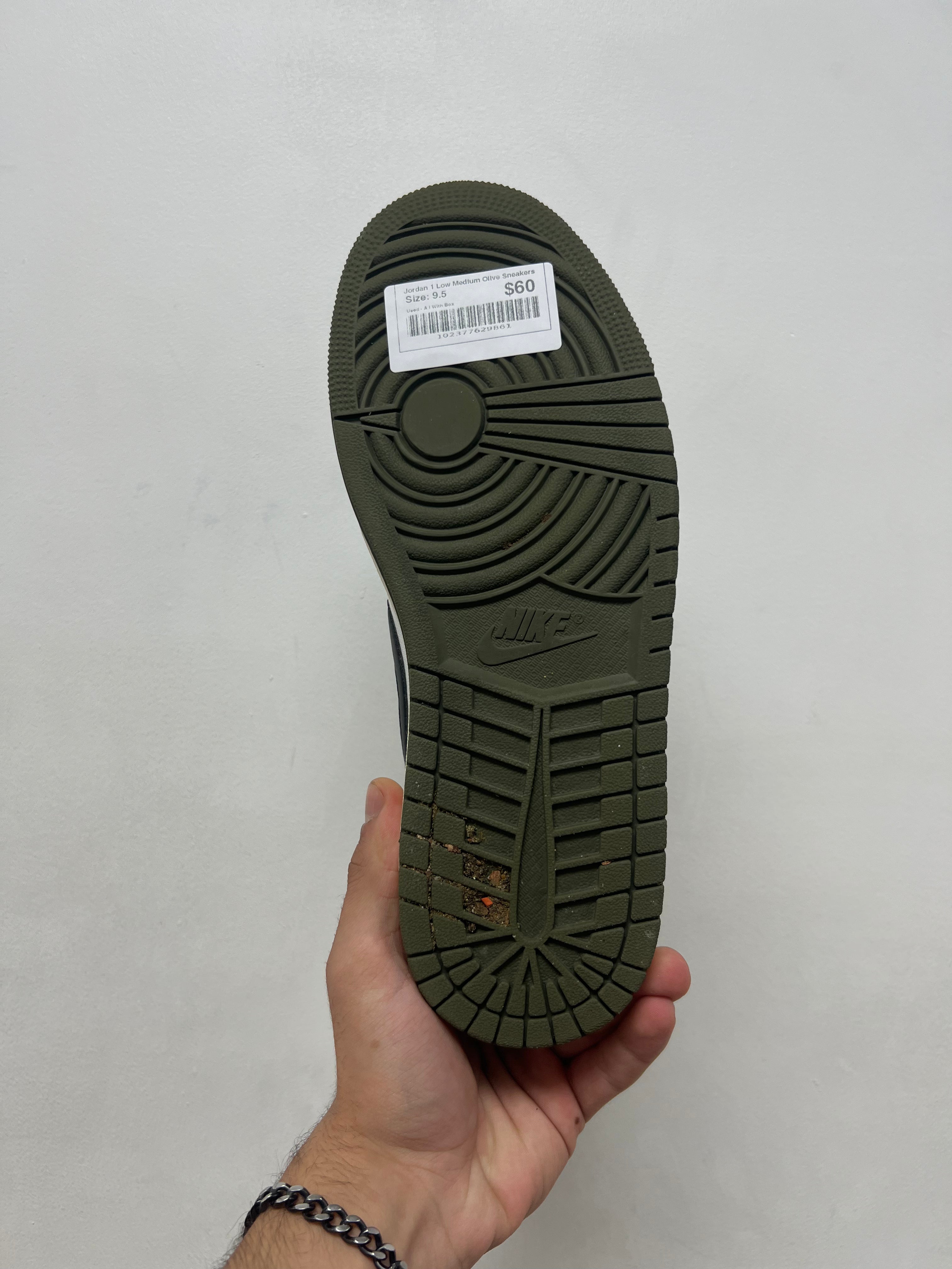 Jordan 1 Low Medium Olive Sneakers