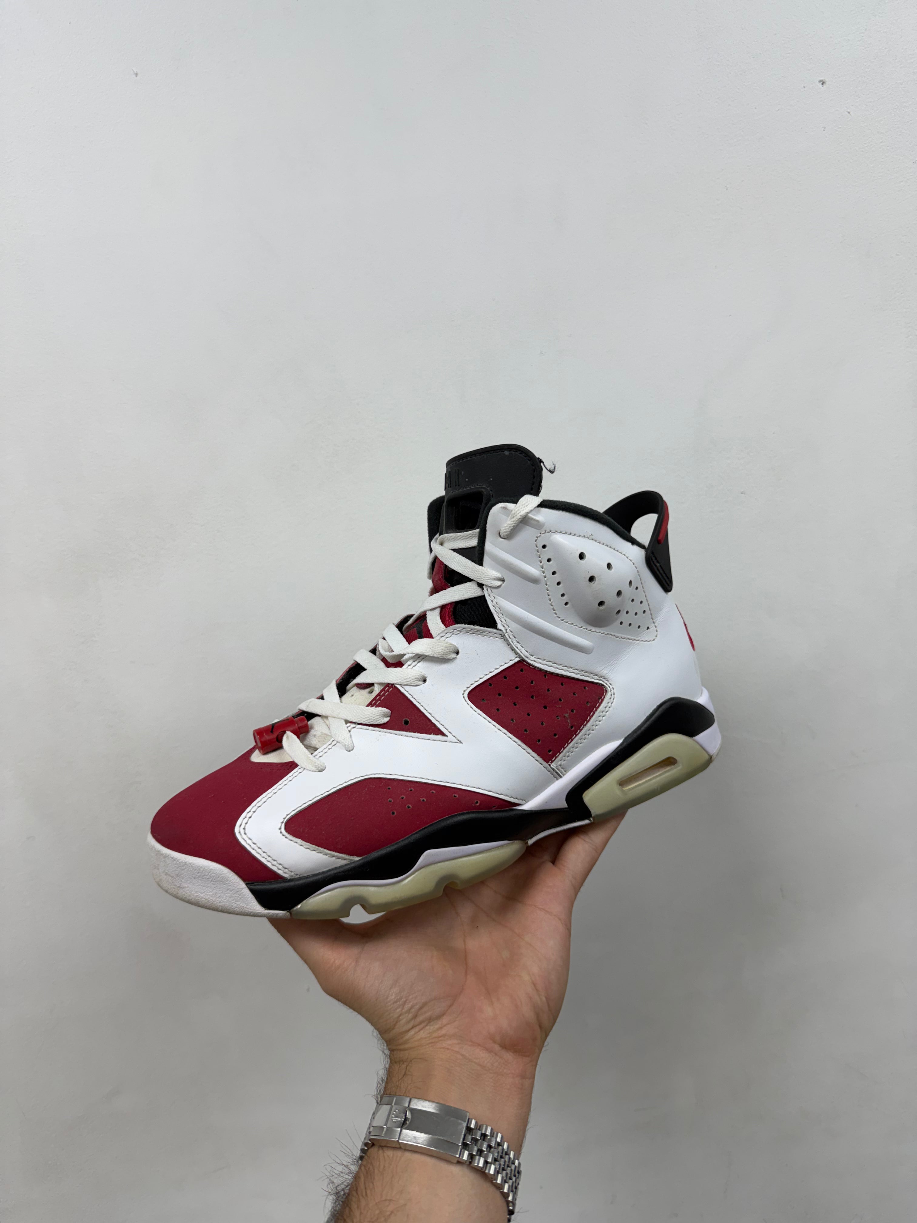 Jordan 6 Carmine Sneakers