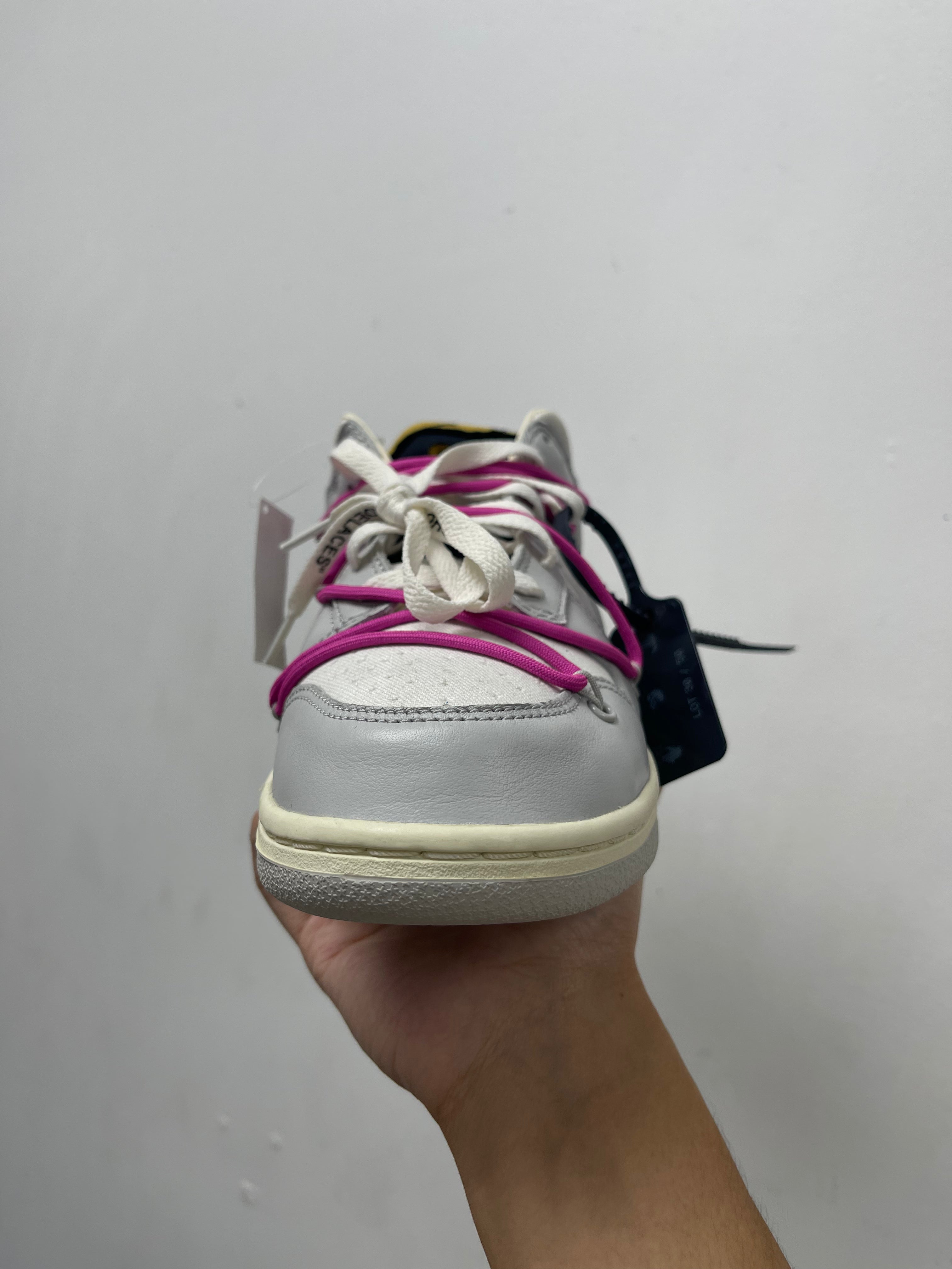 Nike Off White Dunk Low Lot Sneakers