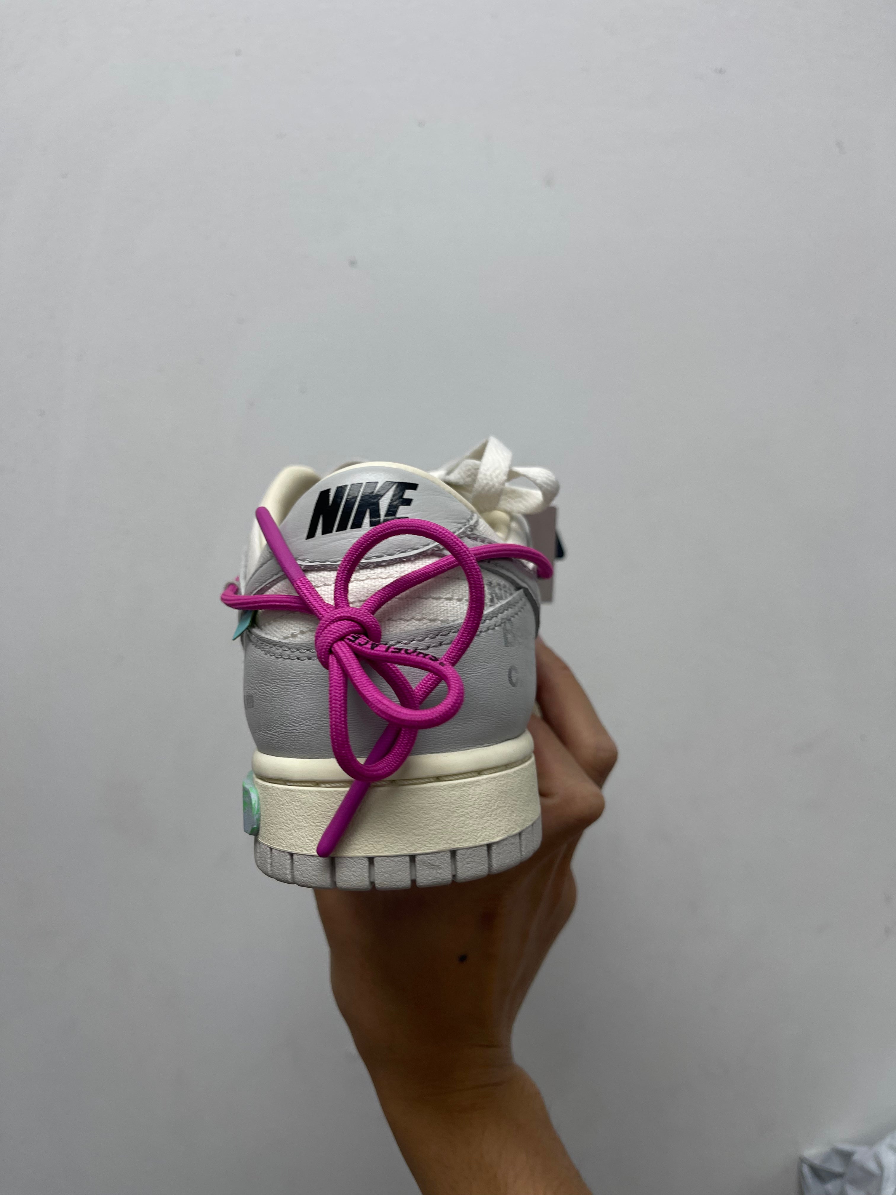 Nike Off White Dunk Low Lot Sneakers