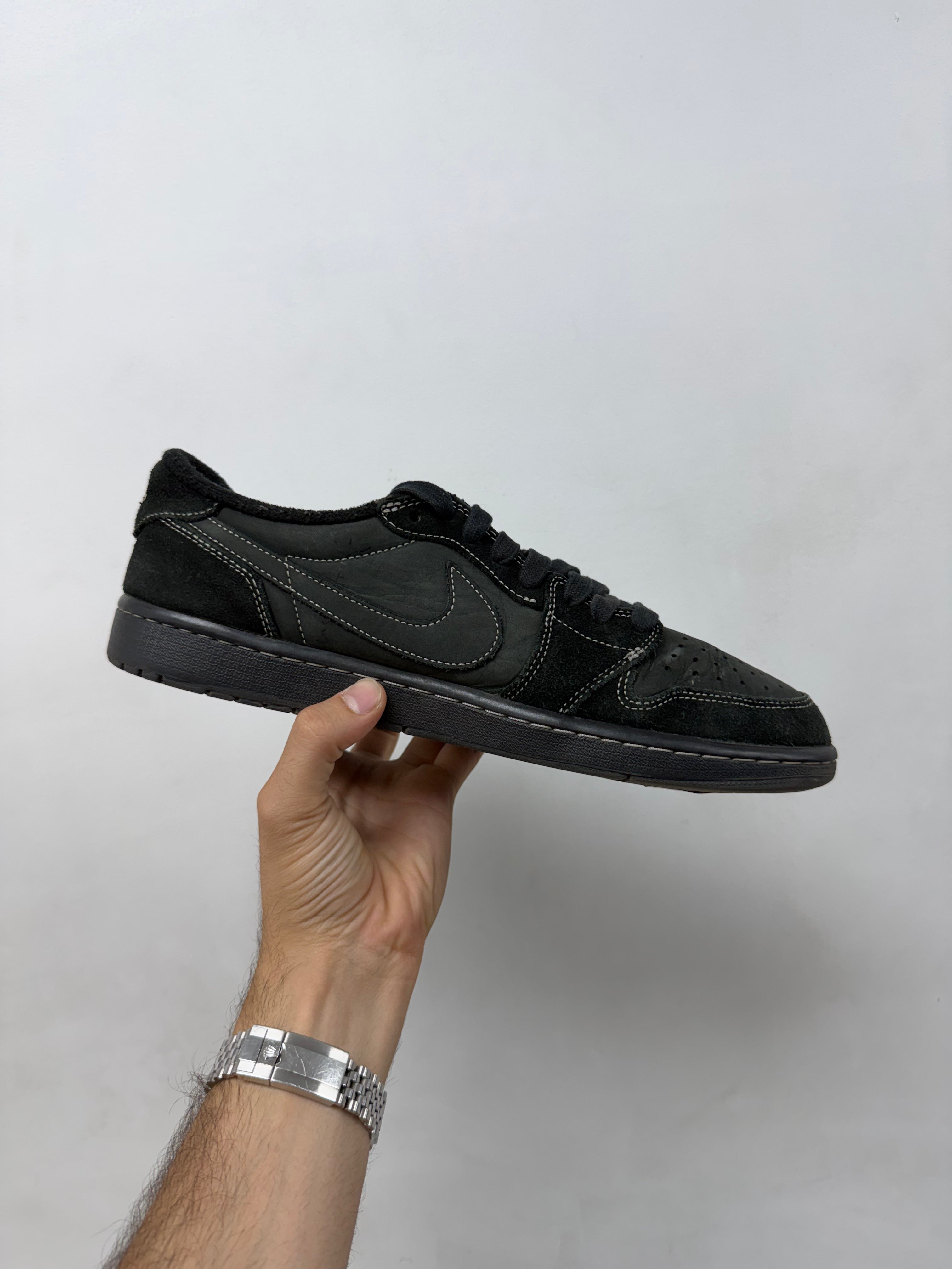Jordan 1 Low Travis Scott Phantom Sneakers