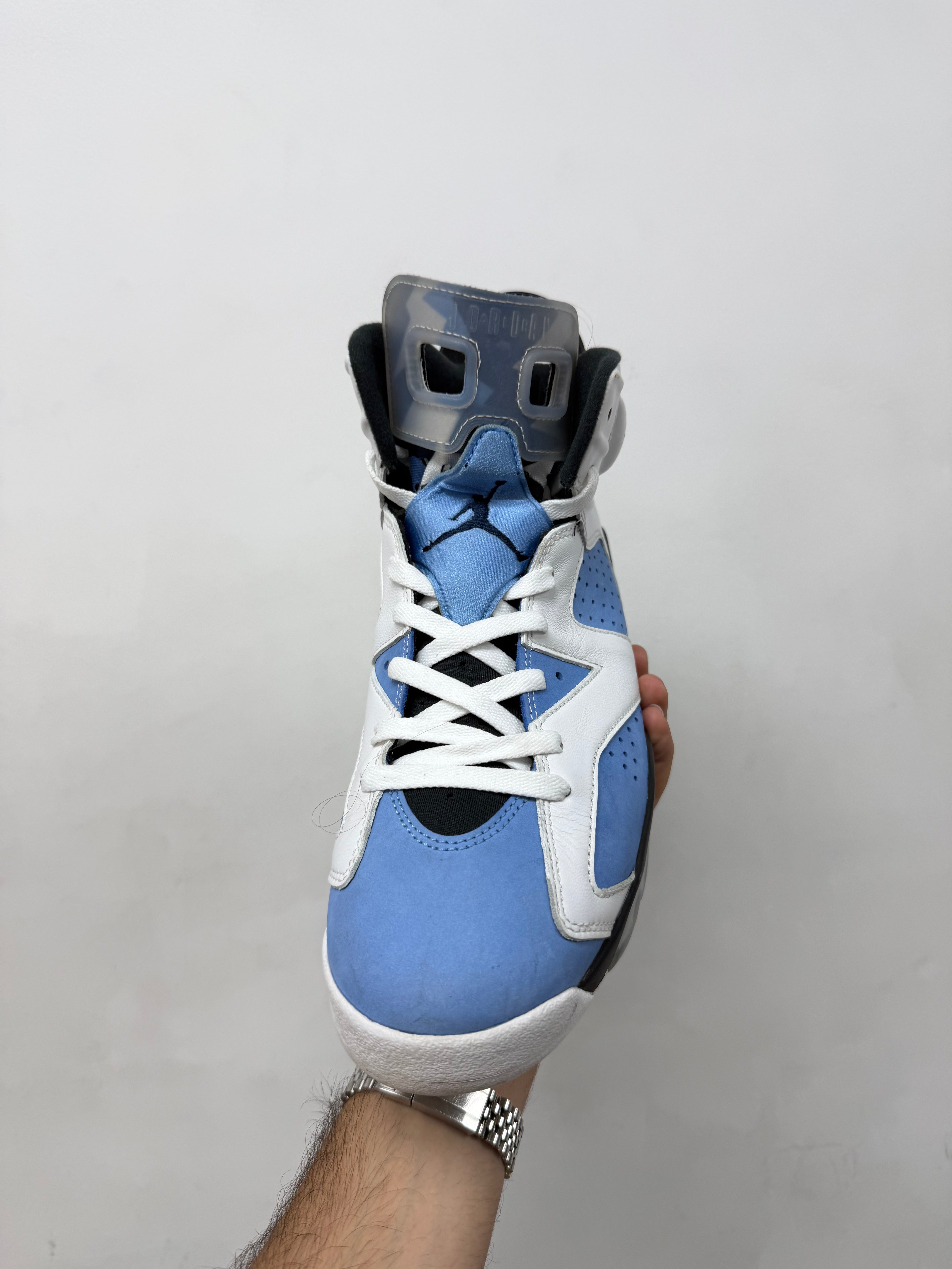 Jordan 6 UNC Sneakers