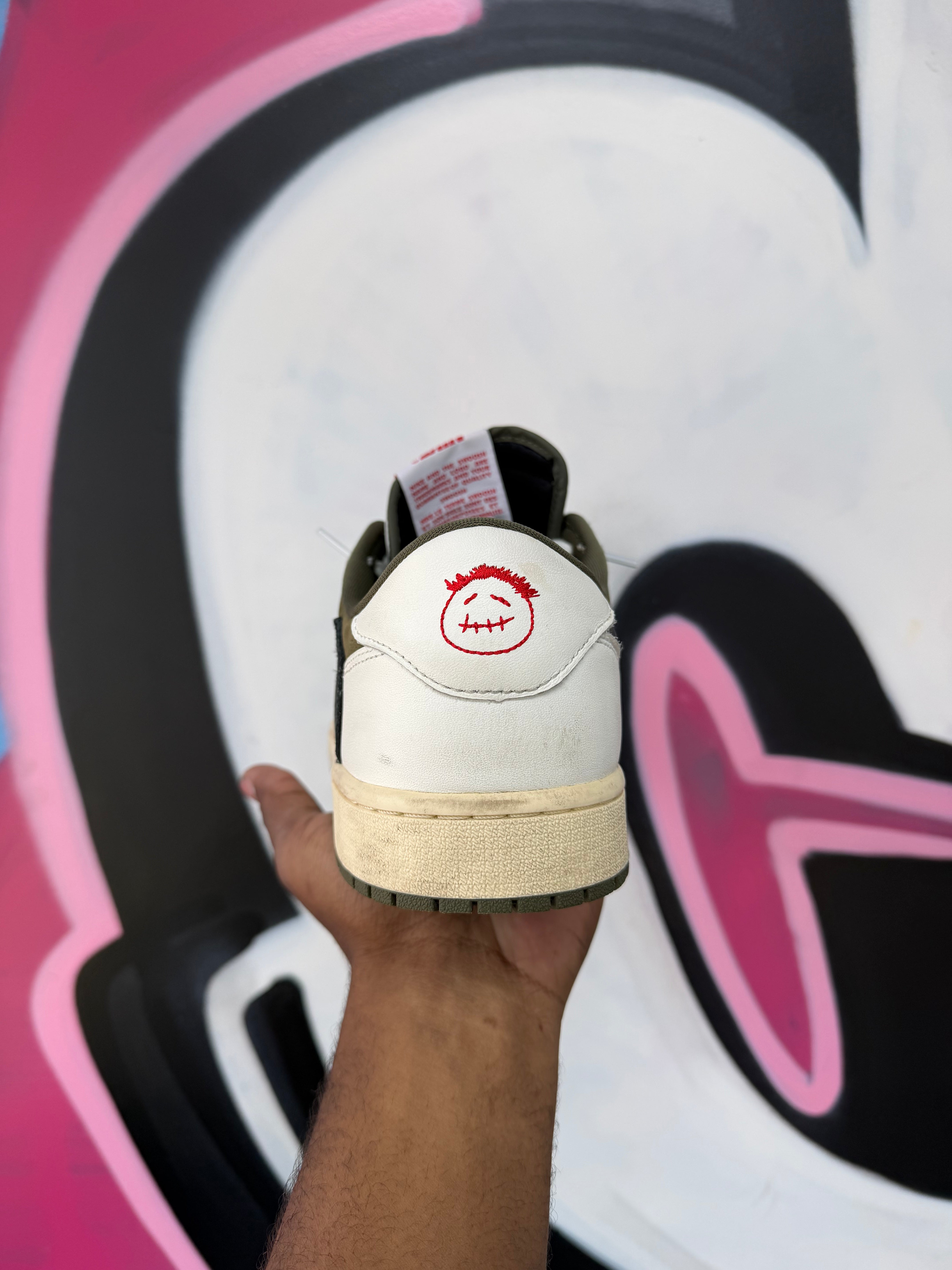 Jordan 1 Low Travis Scott Medium Olive Sneakers