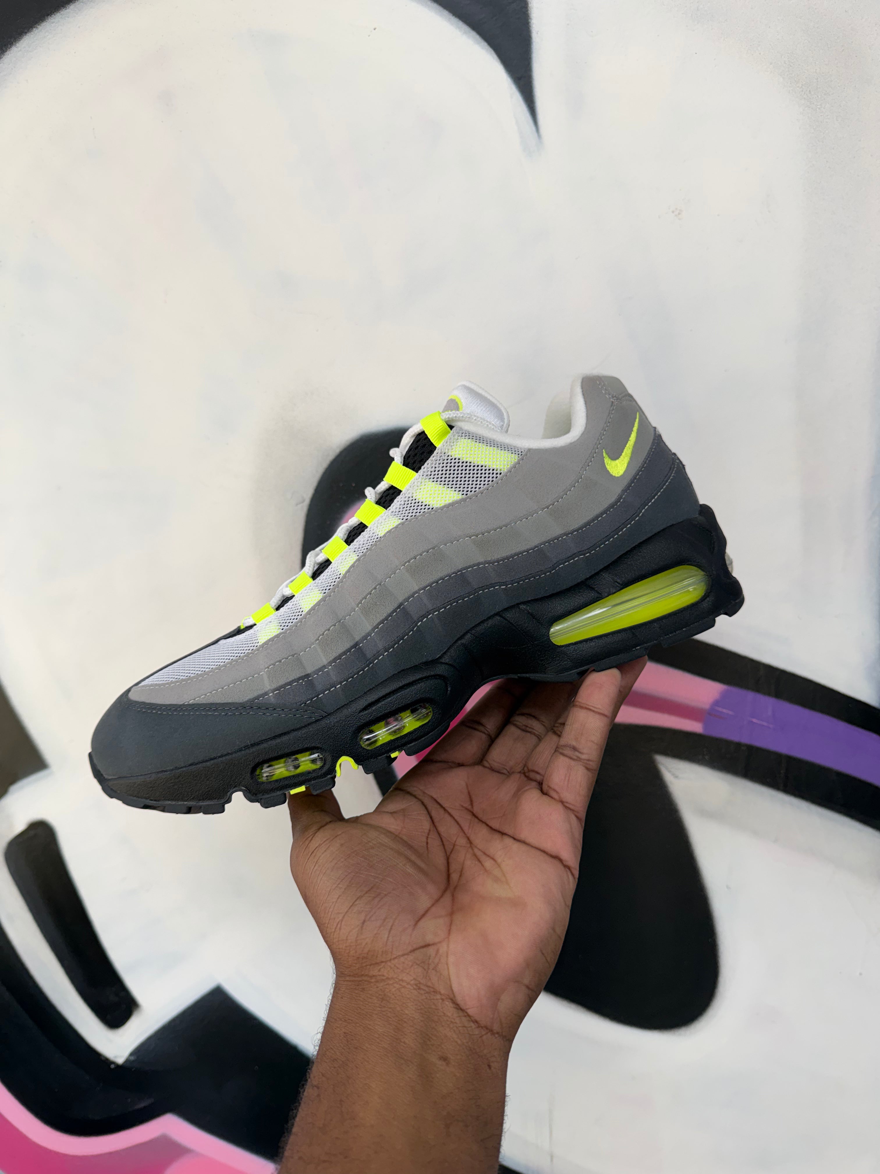 Nike AM95 Neon Sneakers