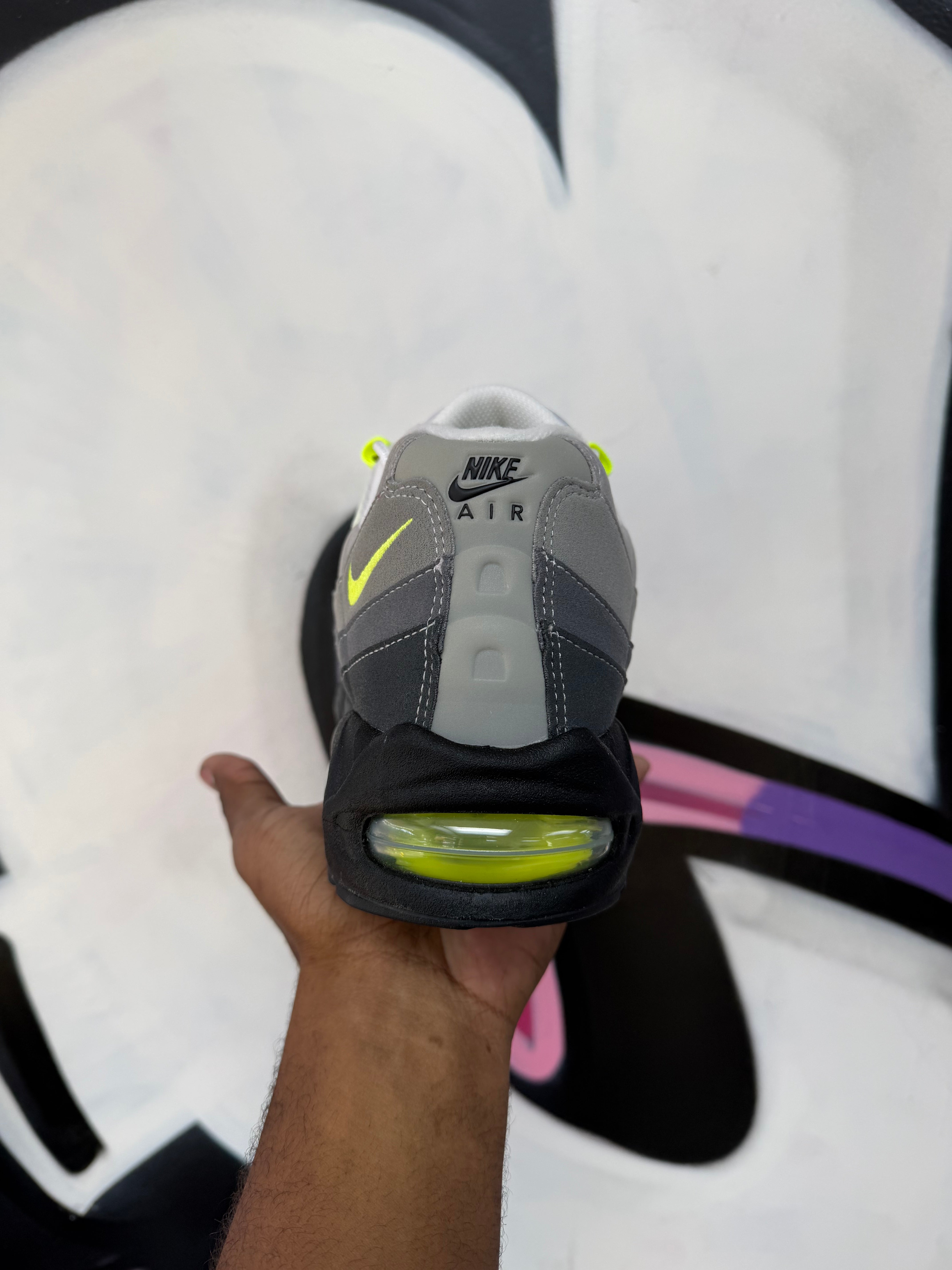 Nike AM95 Neon Sneakers