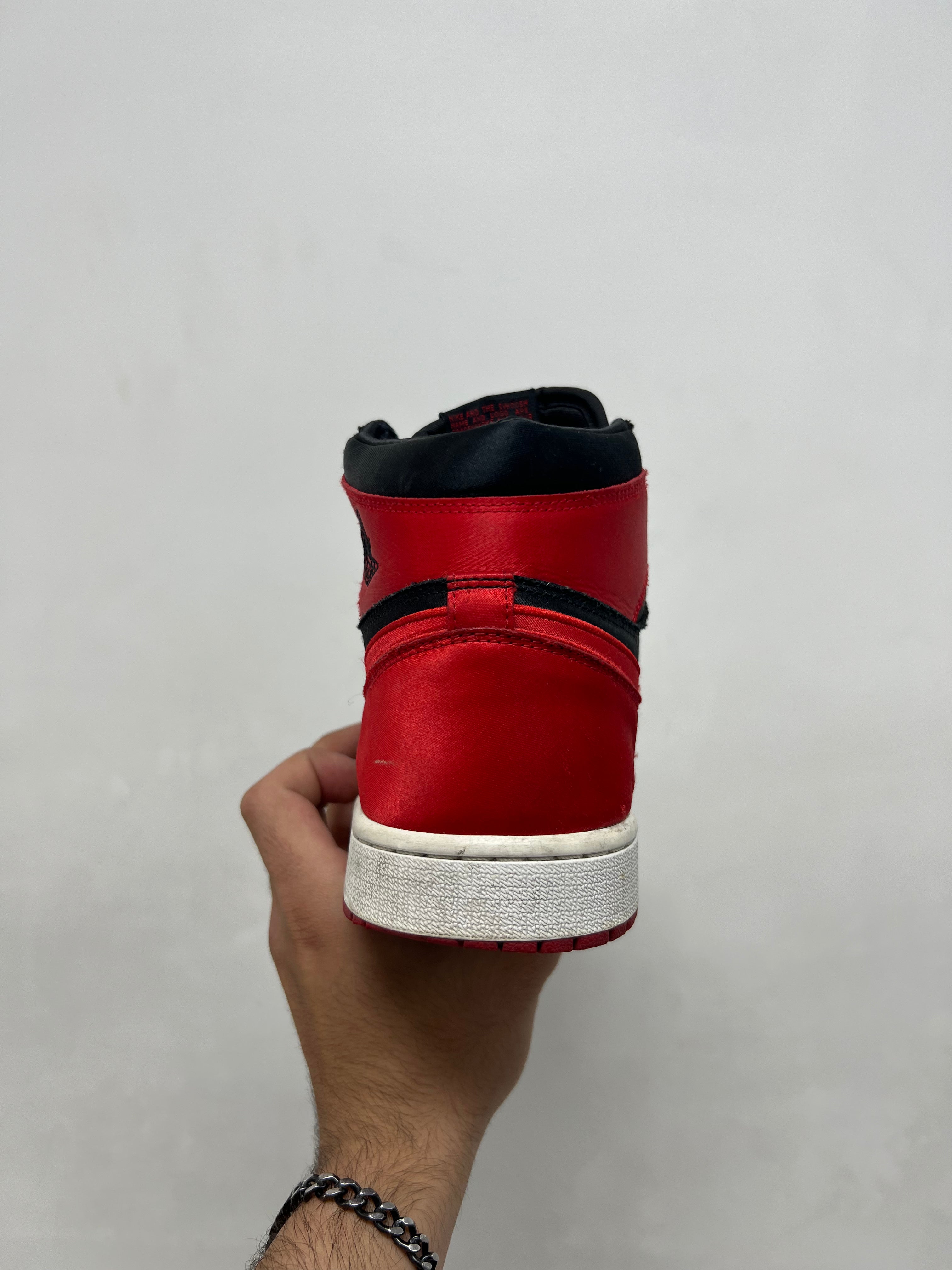 Jordan 1 Satin Bred Sneakers