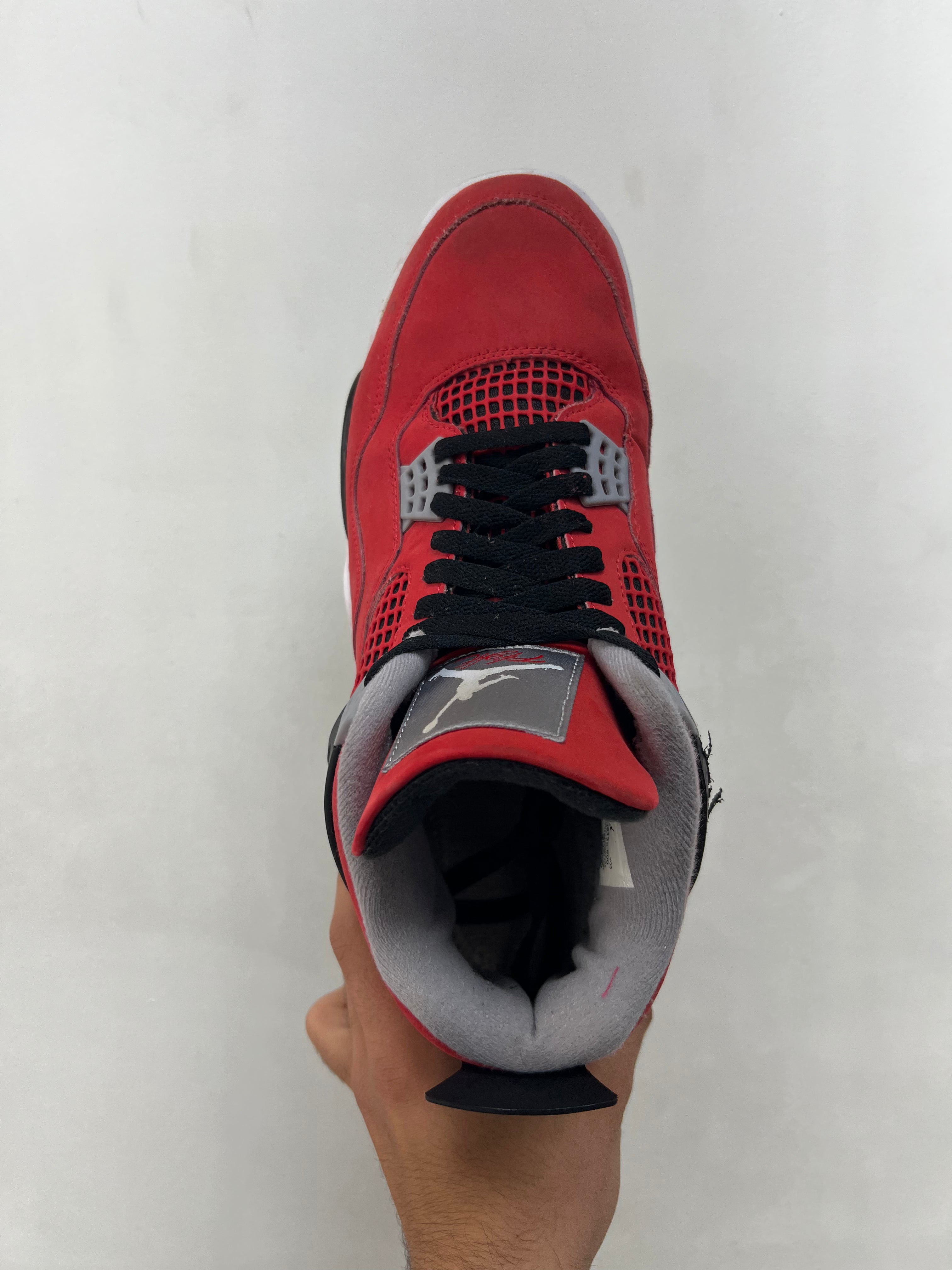 Jordan 4 Toro Sneakers