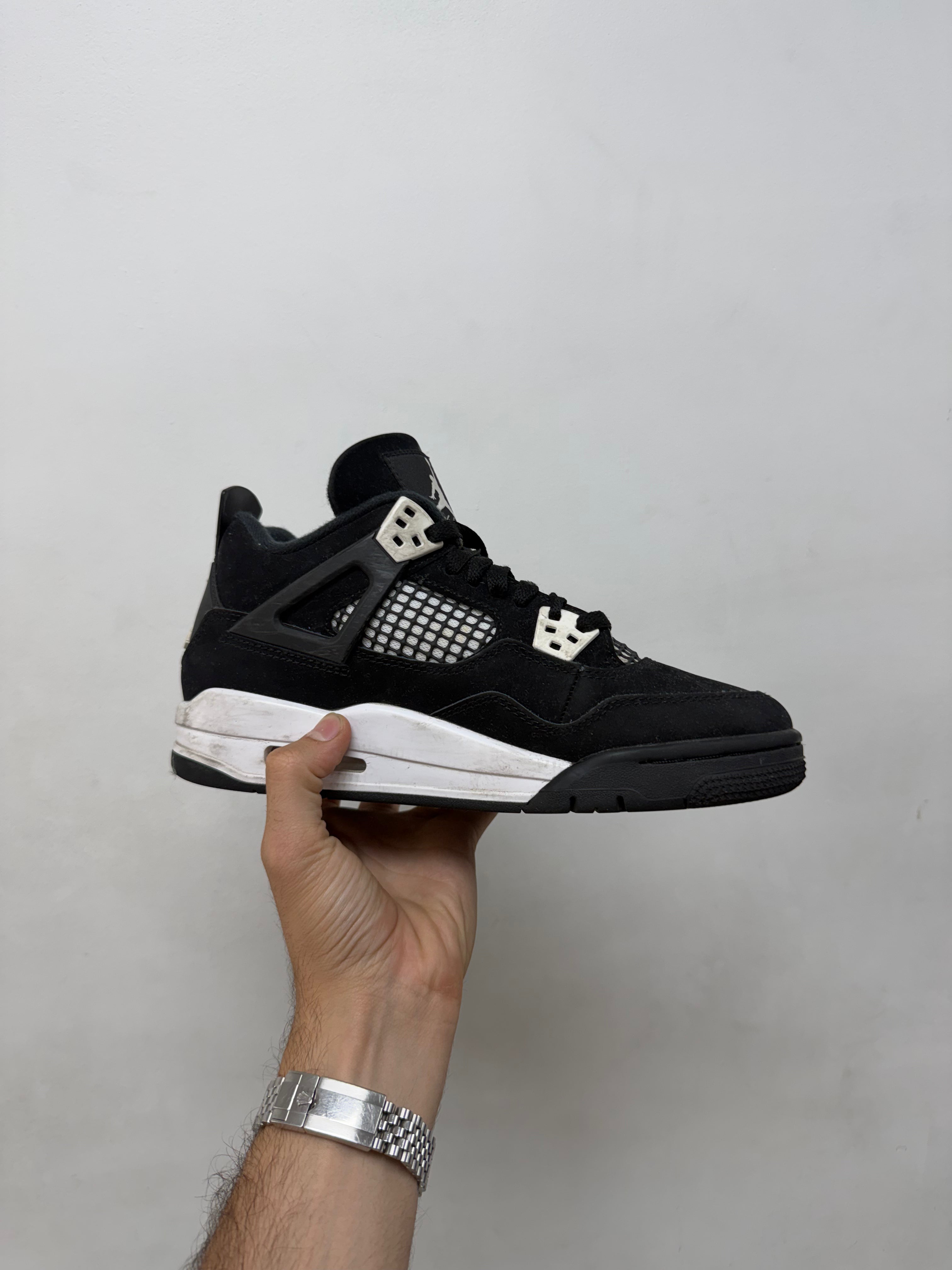 Jordan 4 White Thunder Sneakers