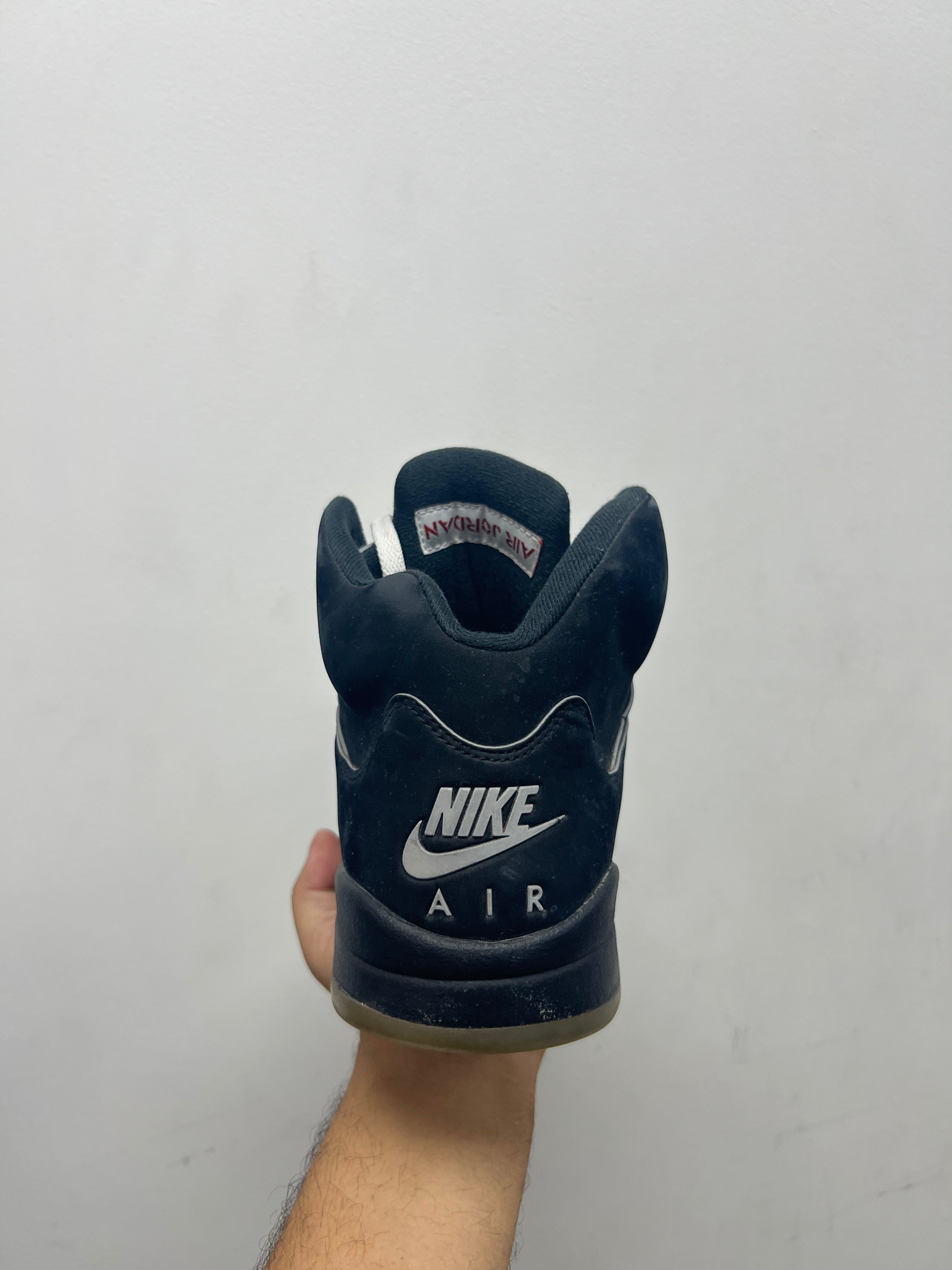 Jordan 5 Black Metallic (Flawed) Sneakers