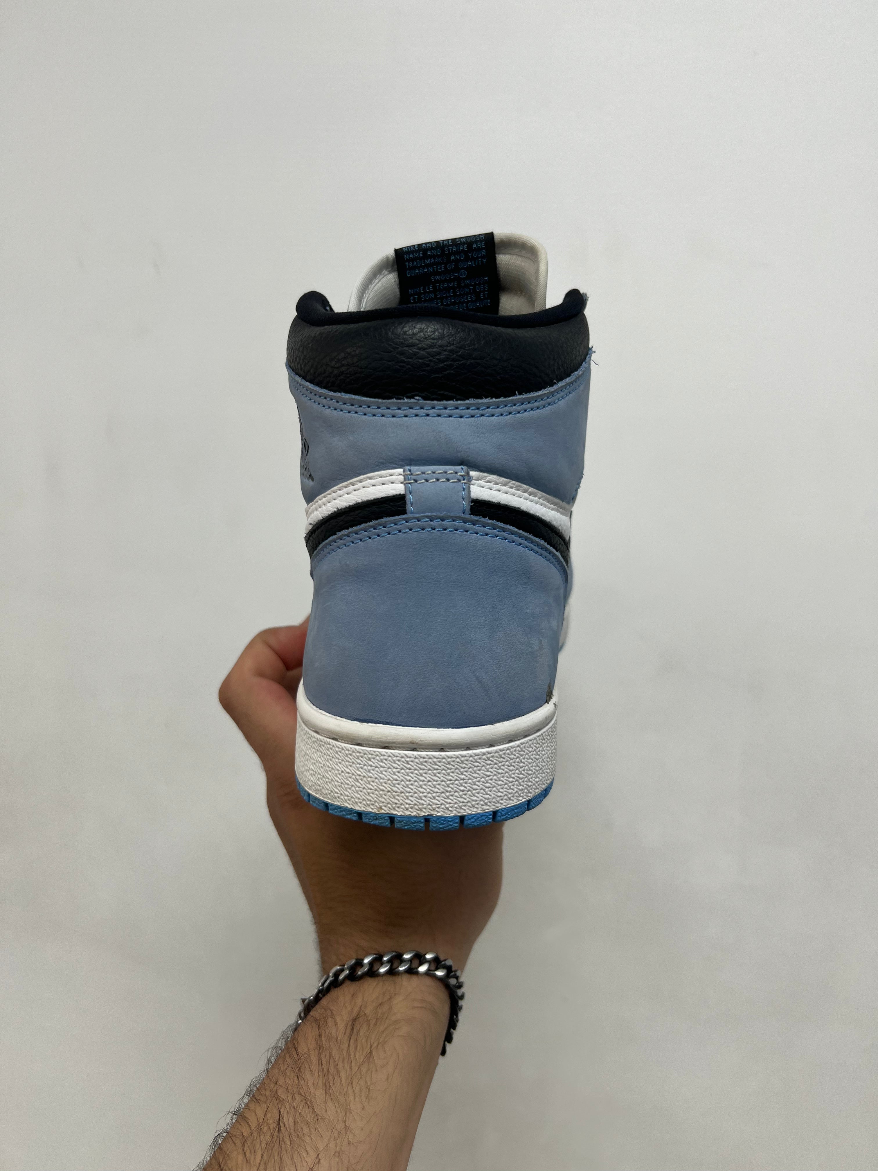 Jordan 1 UNC Sneakers