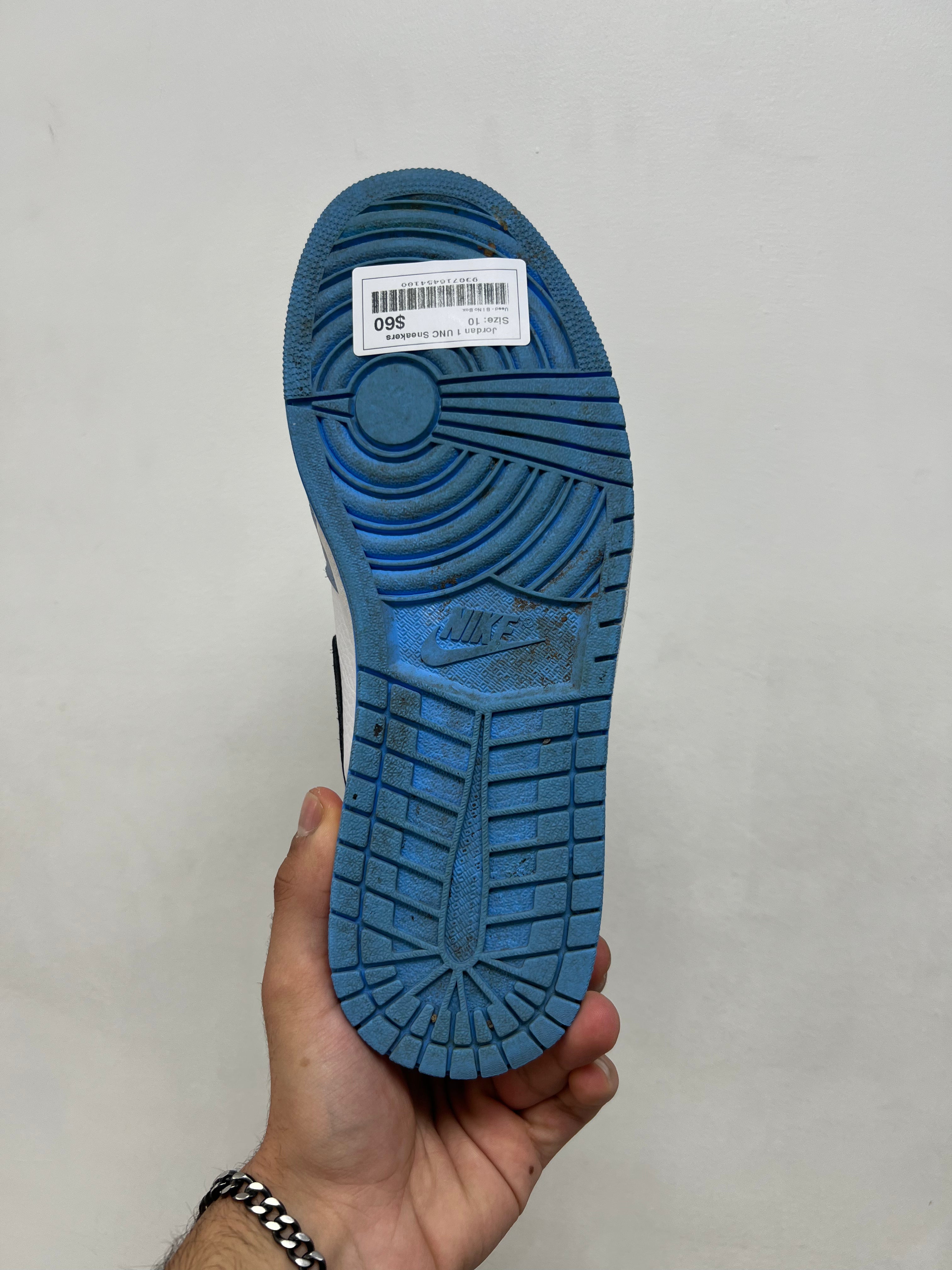 Jordan 1 UNC Sneakers