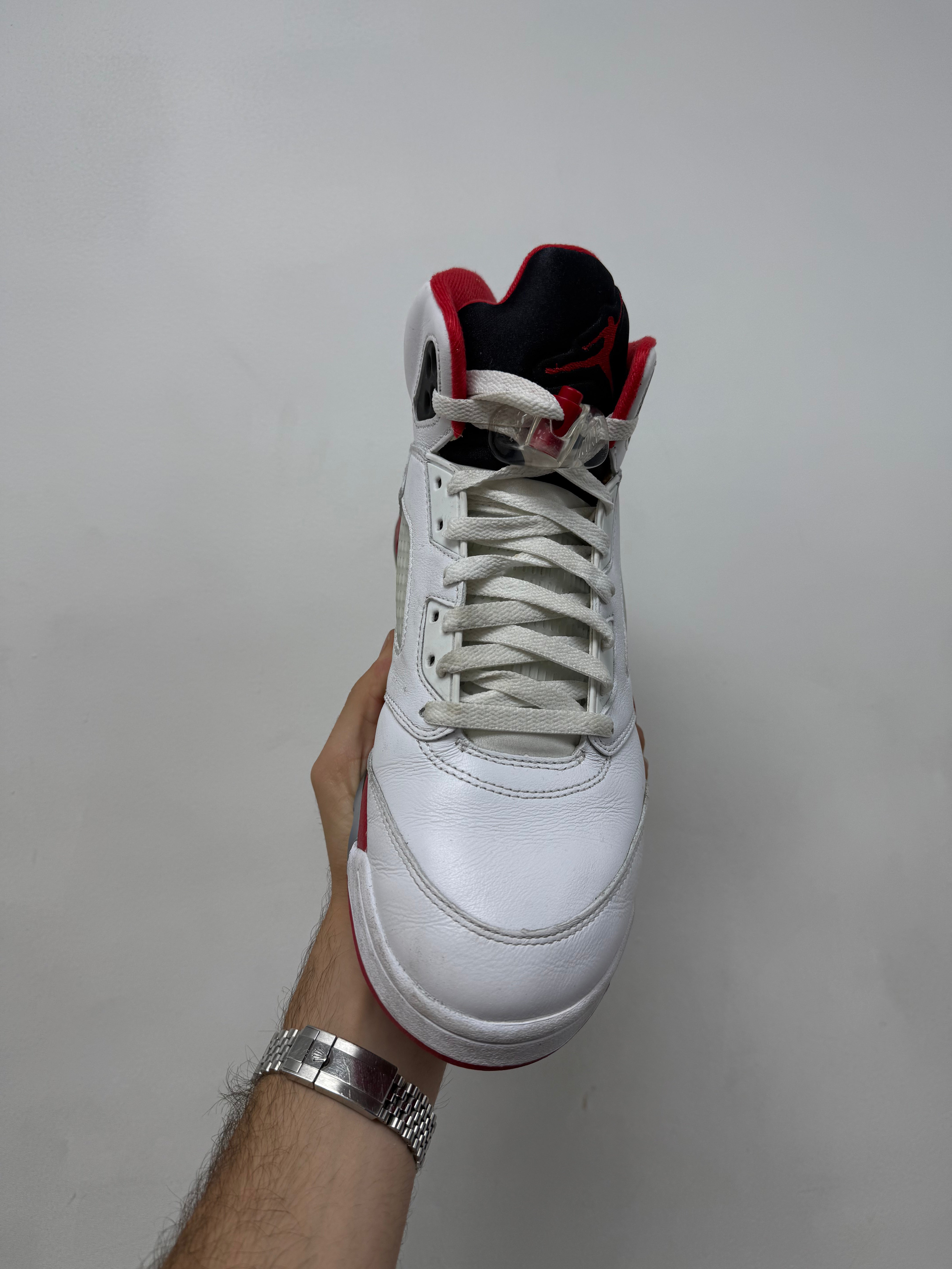 Jordan 5 Fire Red Sneakers