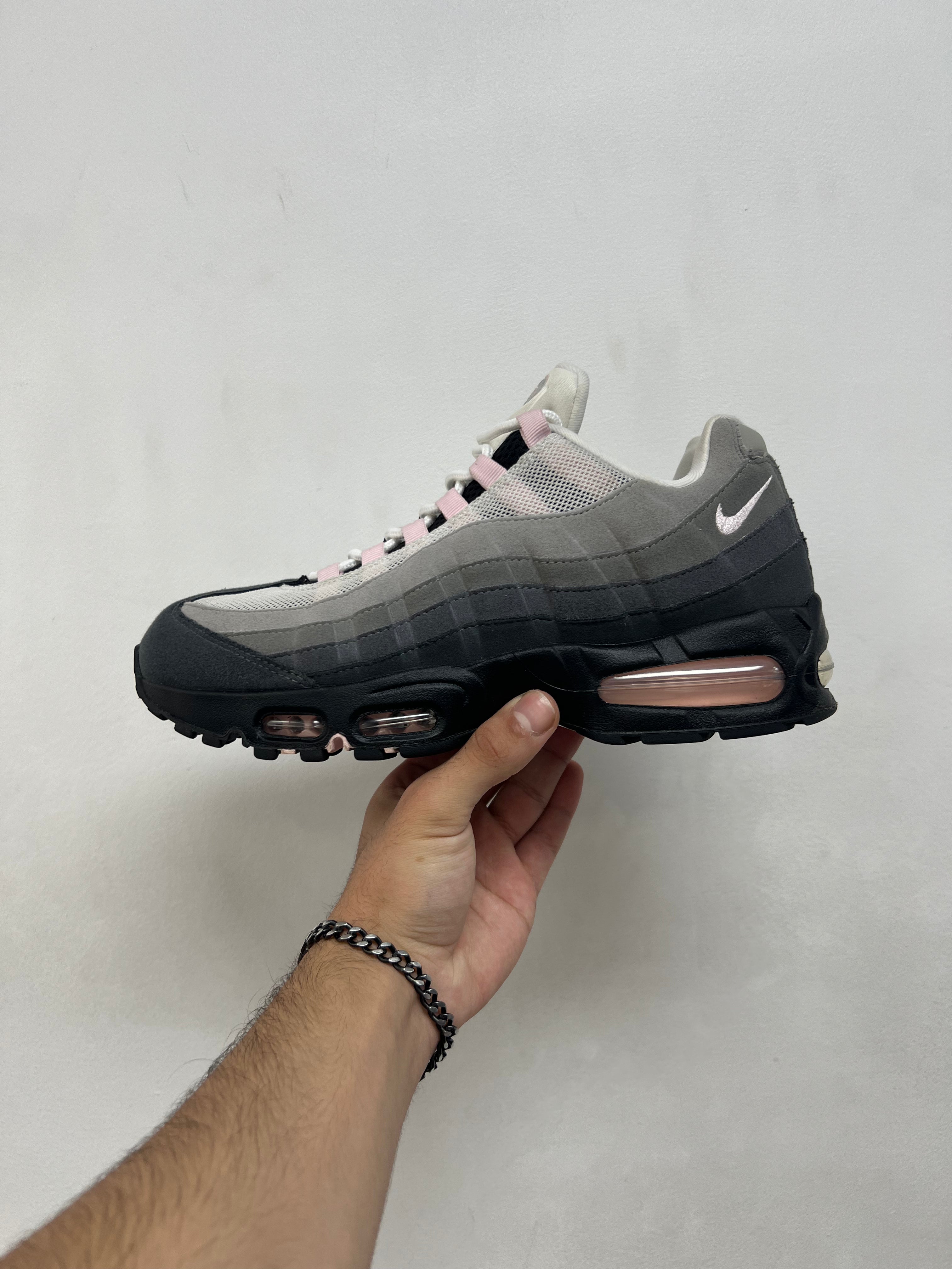 Nike AM95 Soft Pink Sneakers