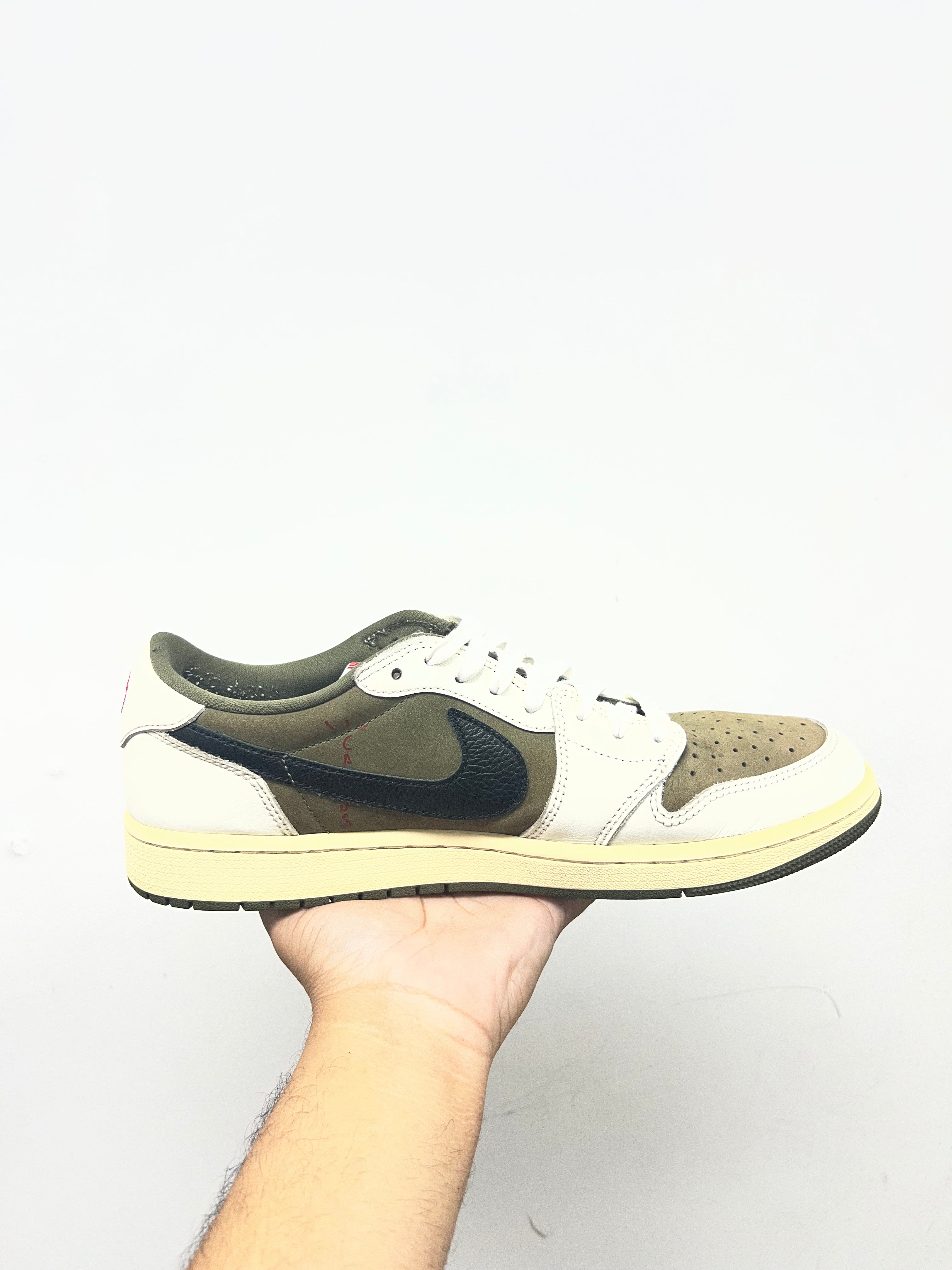 Jordan 1 Low Travis Scott Medium Olive Sneakers