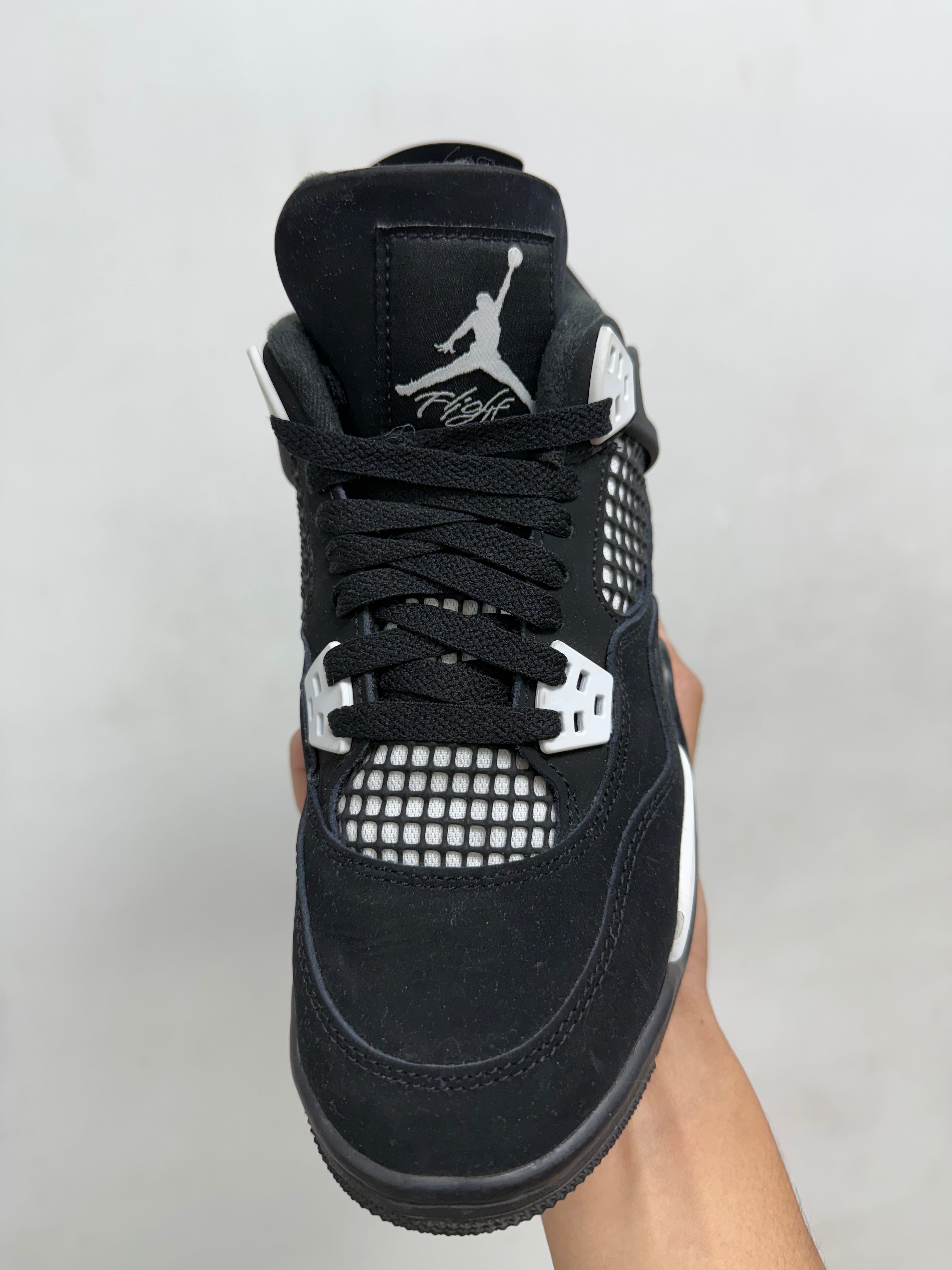 Jordan 4 White Thunder Sneakers