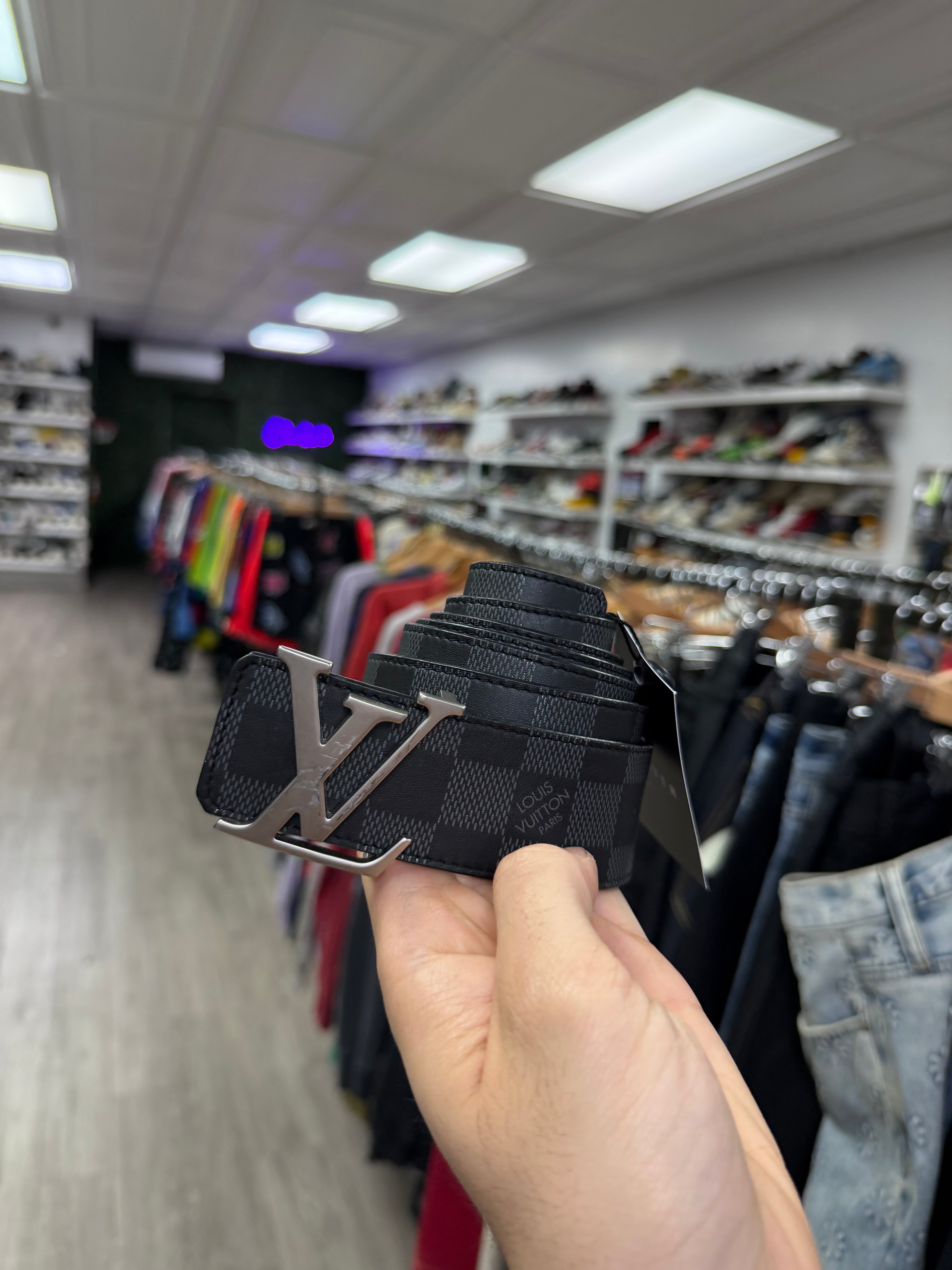 Louis Vuitton Black Damier (110-44) Belt