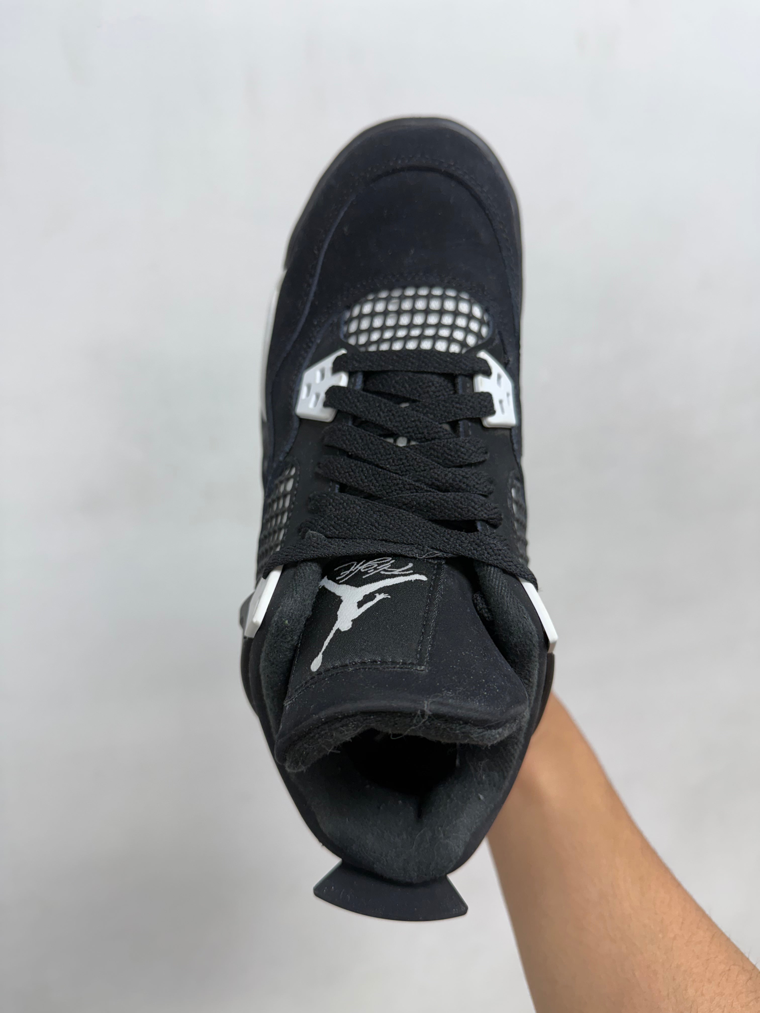 Jordan 4 White Thunder Sneakers
