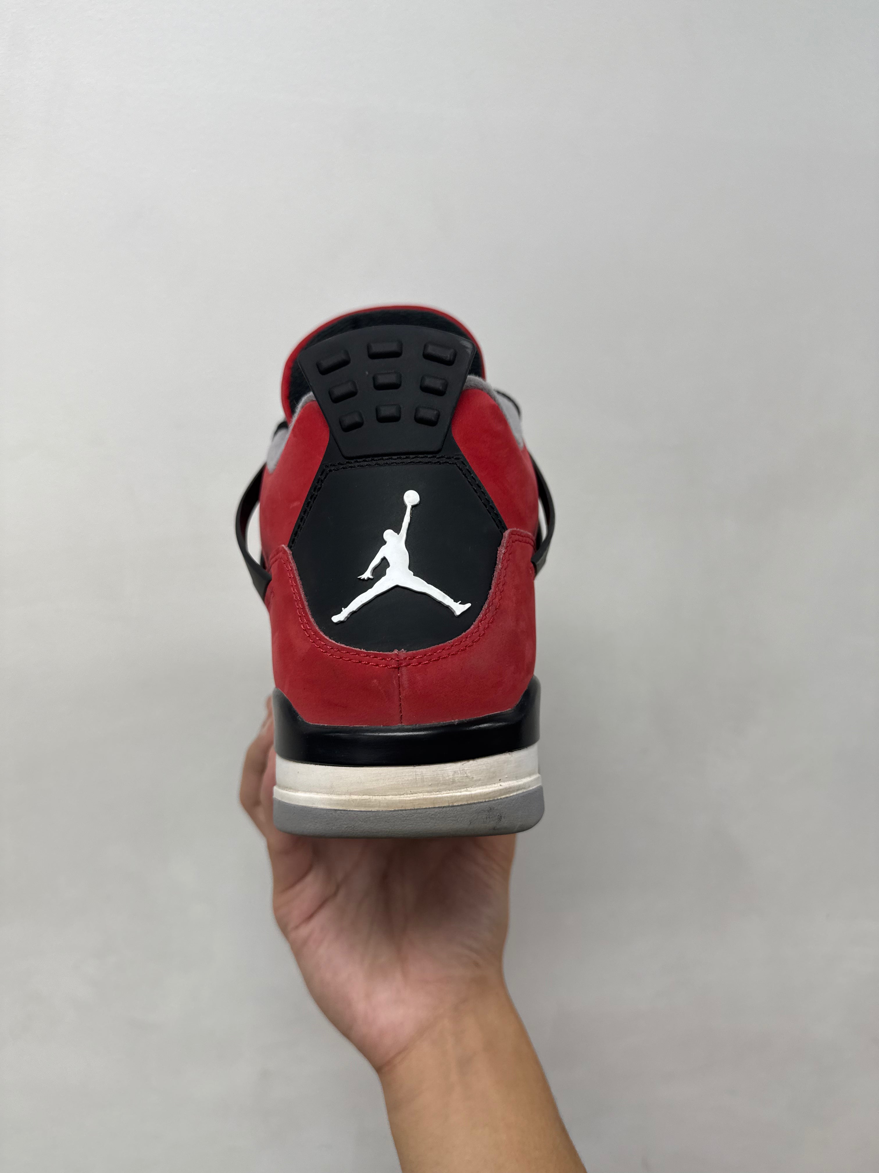 Jordan 4 Toro Sneakers