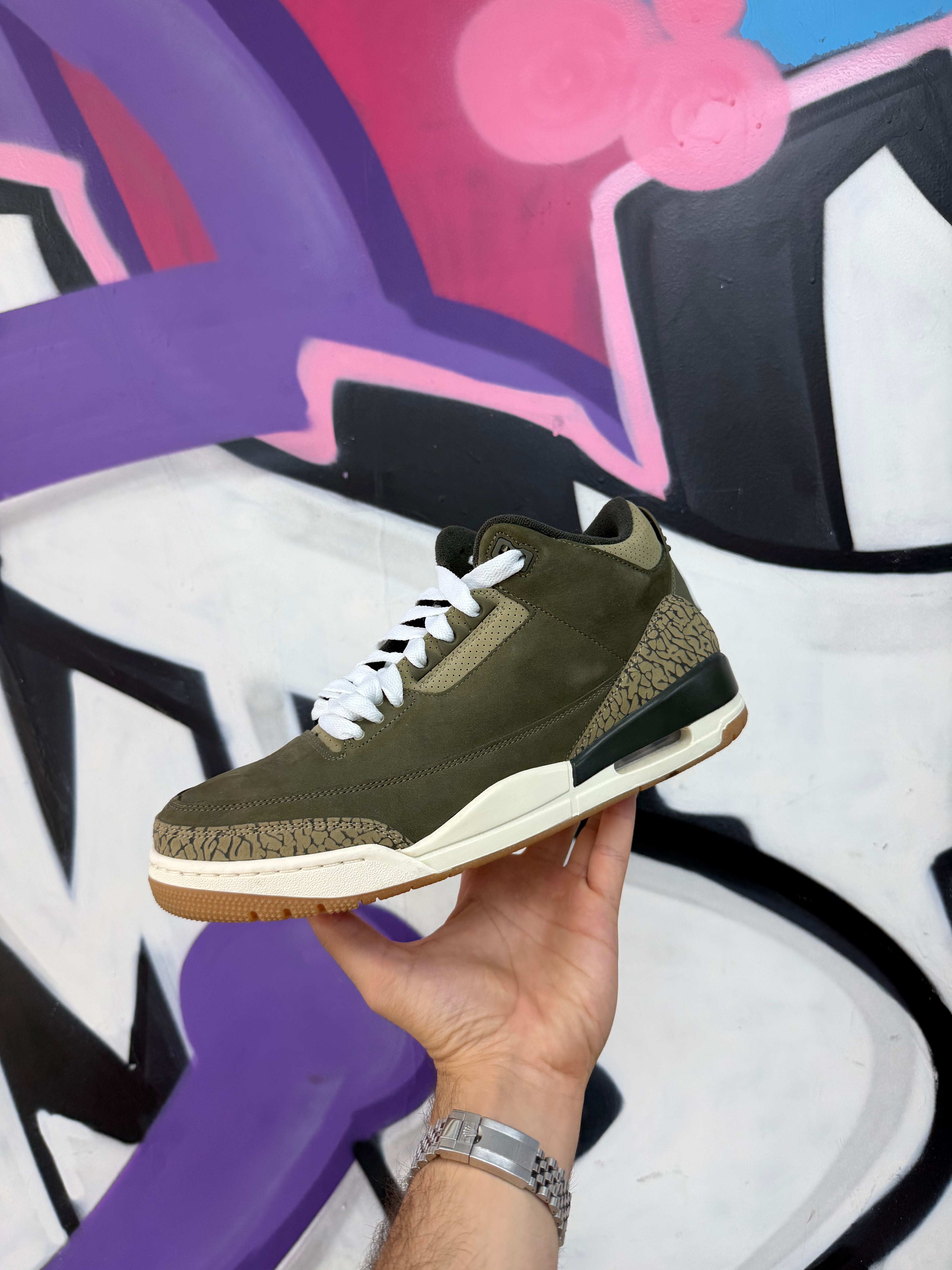 Jordan 3 Medium Olive Sneakers