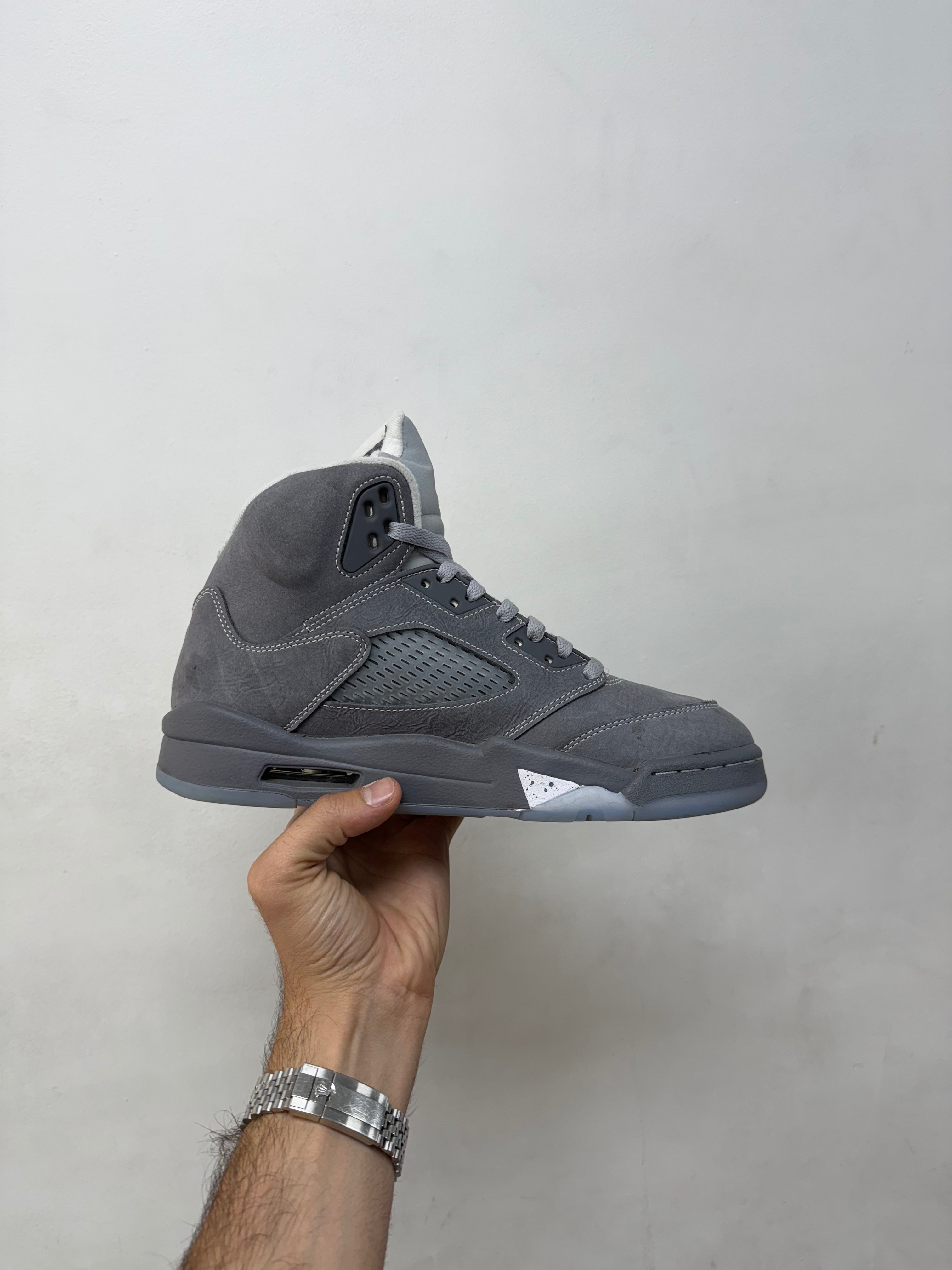 Jordan 5 Wolf Grey Sneakers