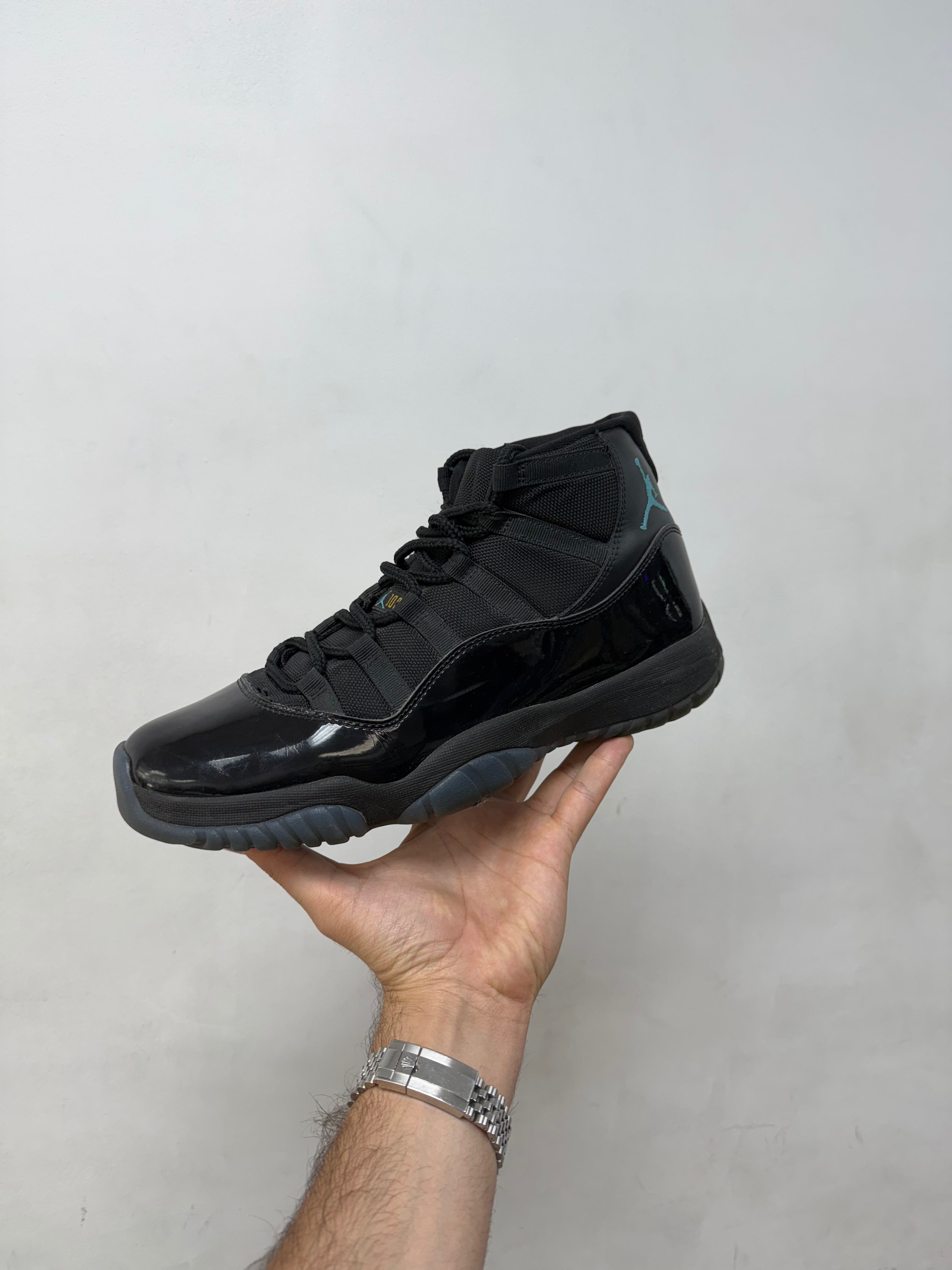 Jordan 11 Gamma Sneakers