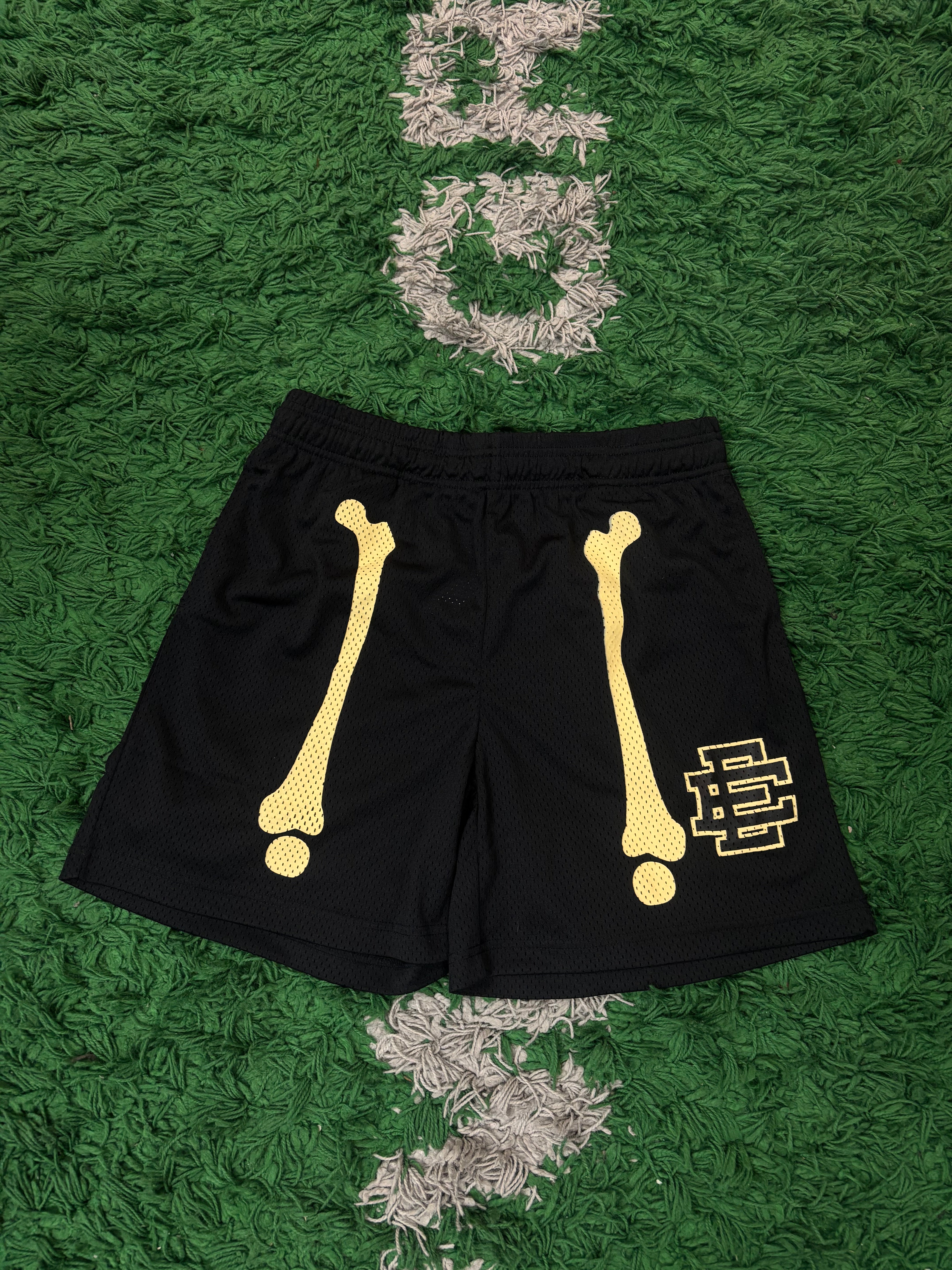 EE Shorts Black Bone Cream New