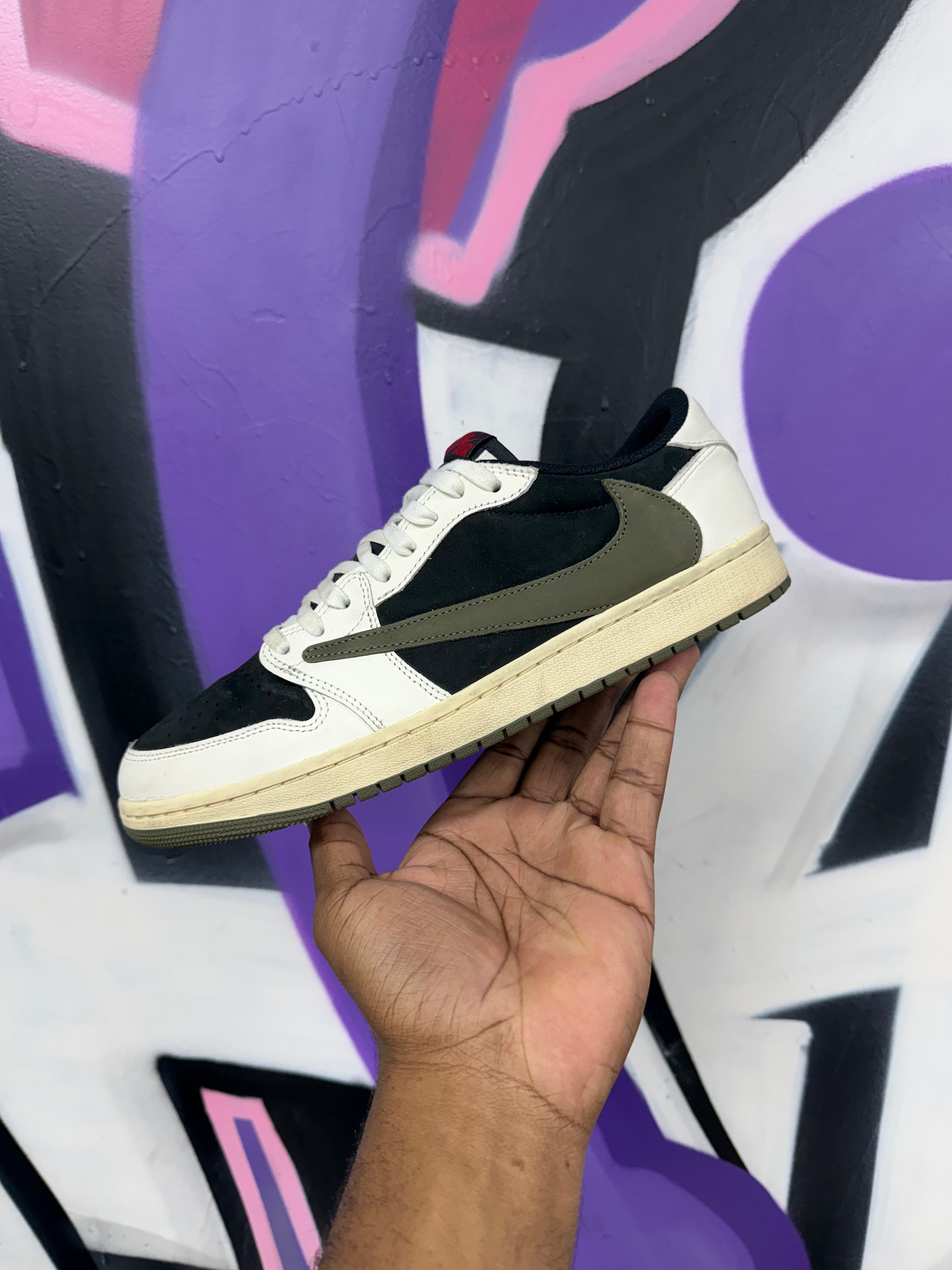 Jordan 1 Low Travis Scott Olive Sneakers