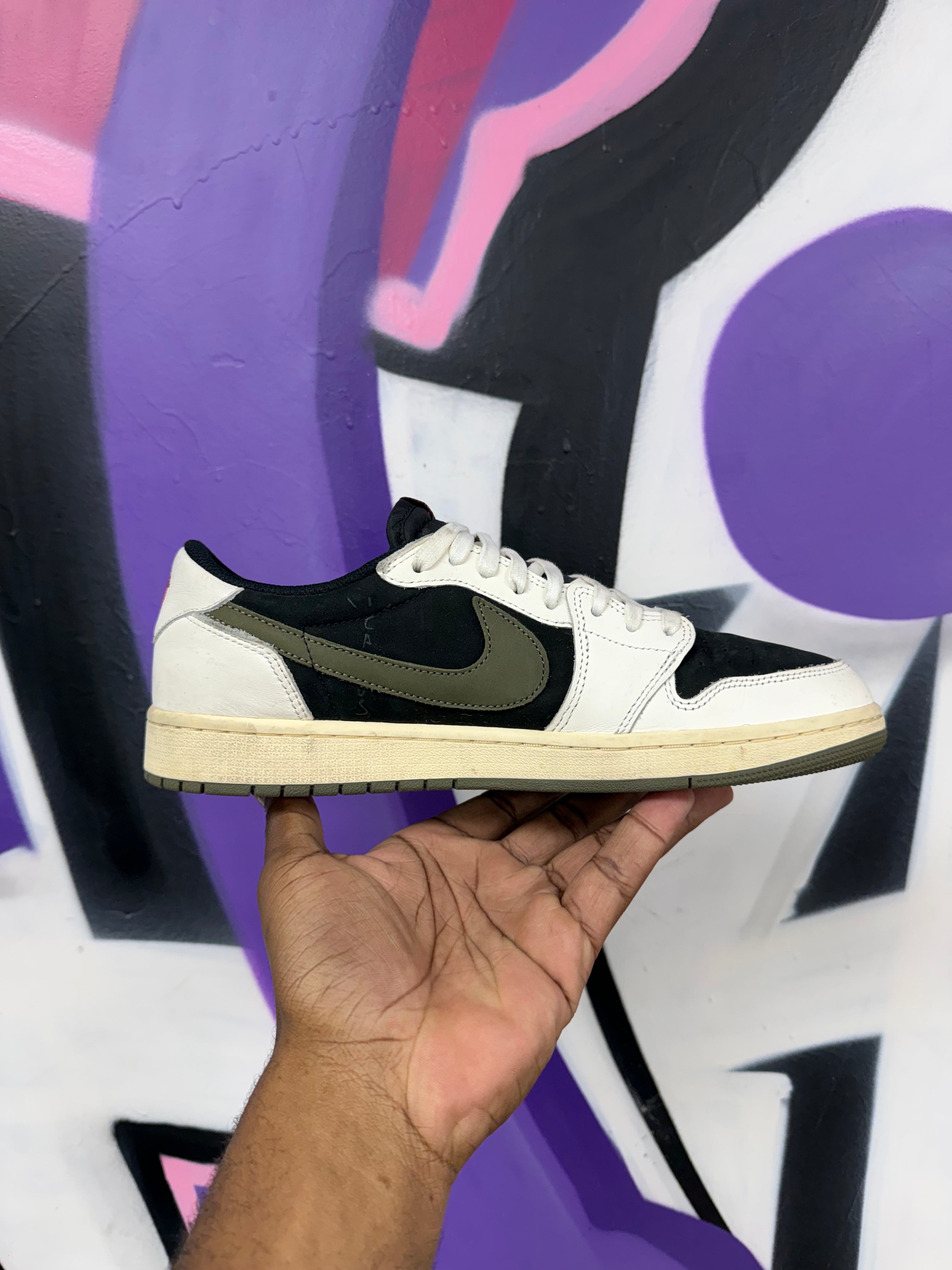 Jordan 1 Low Travis Scott Olive Sneakers