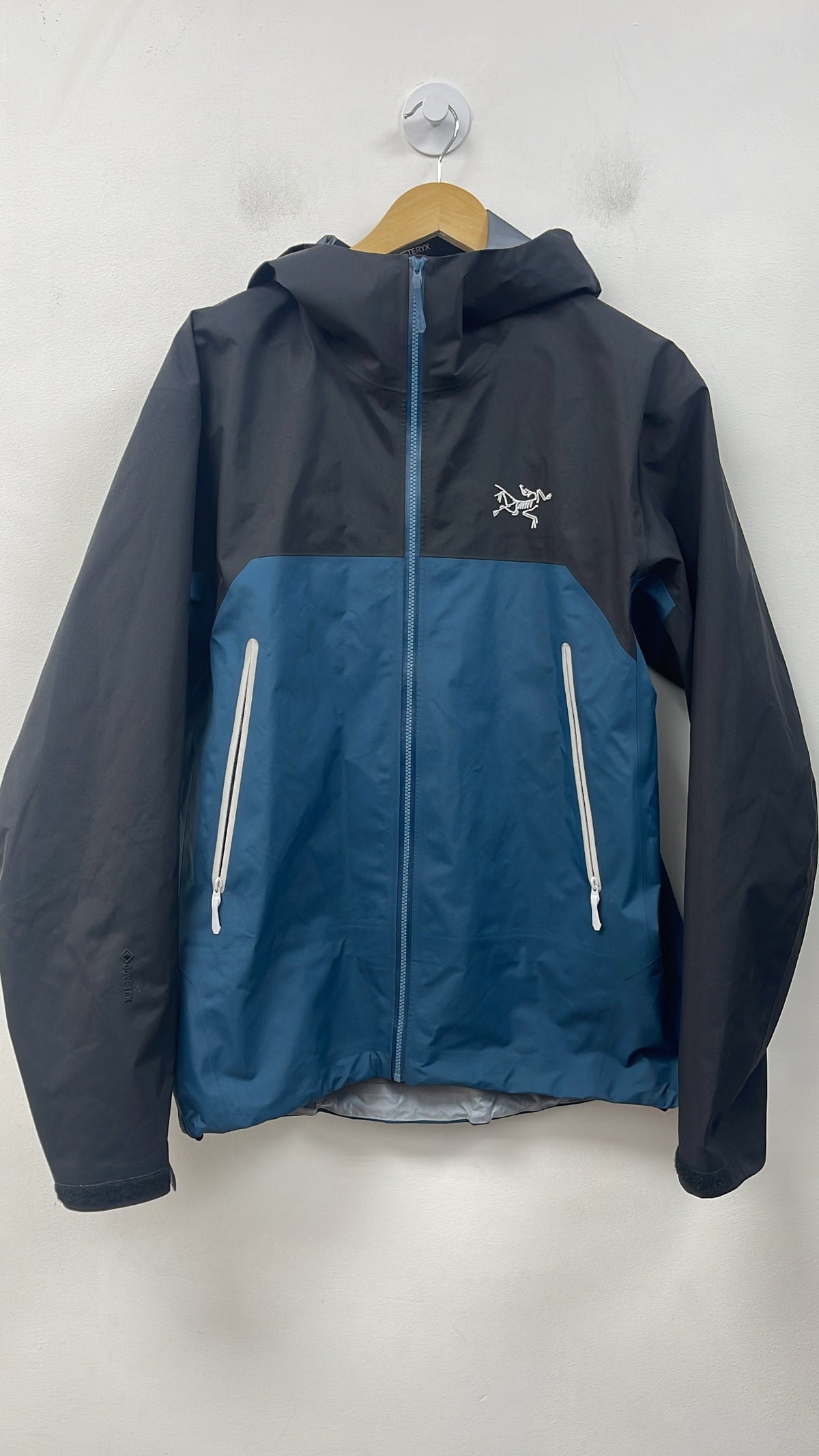 Arcteryx Black Navy Beta Jacket