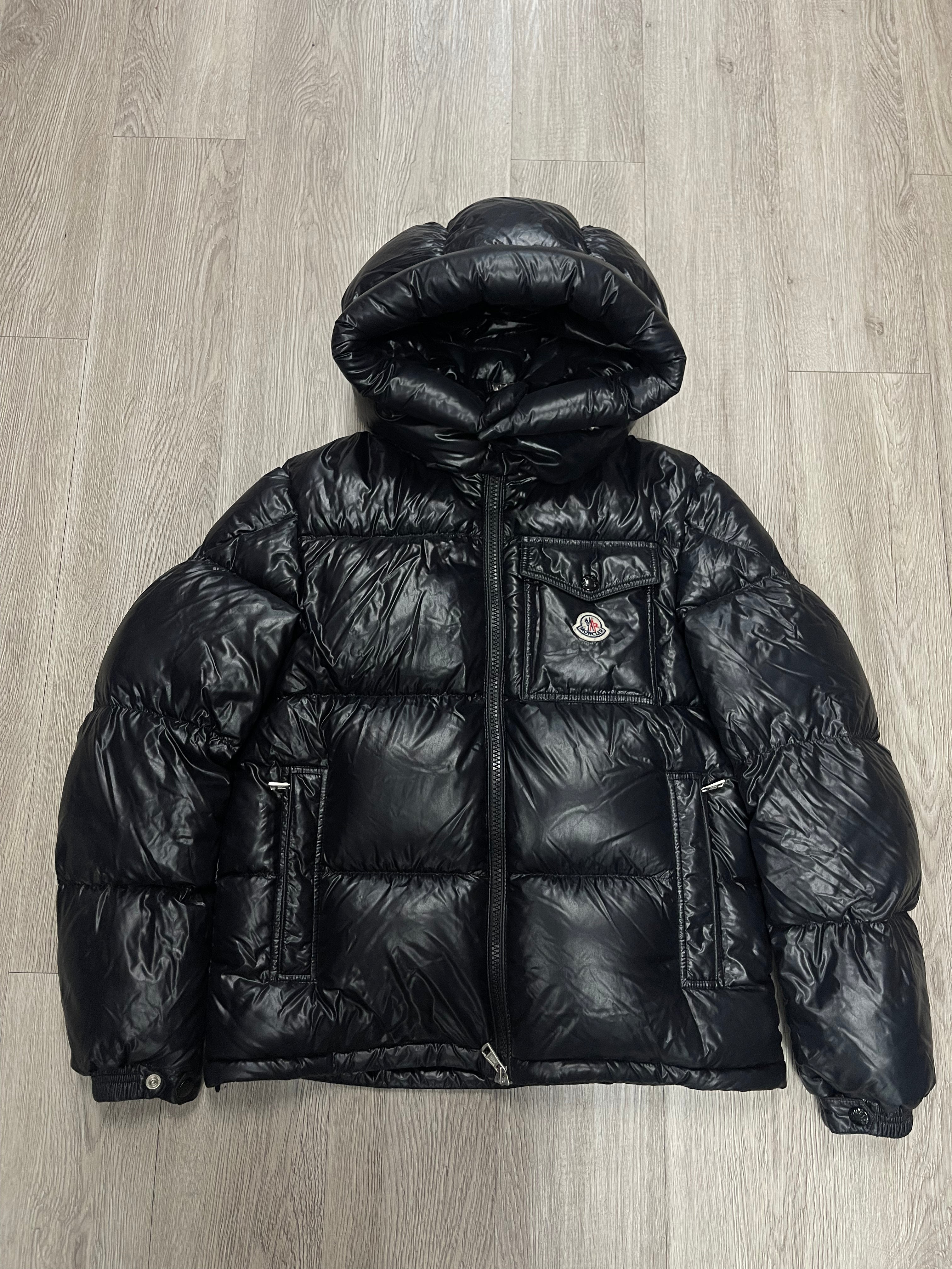 Moncler Puffer Jacket Black (Pocket Logo) Used Small