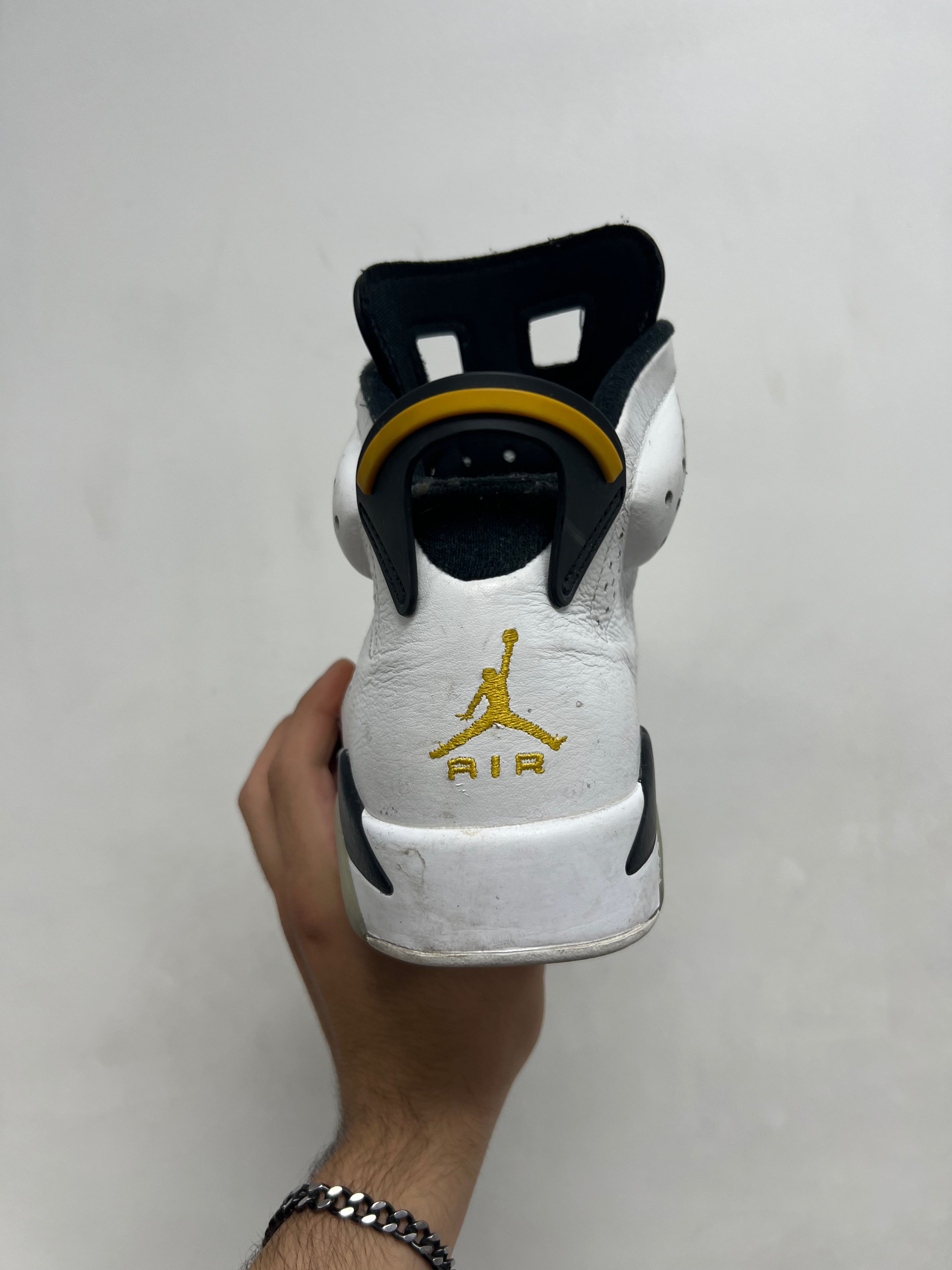 Jordan 6 Ochre Sneakers
