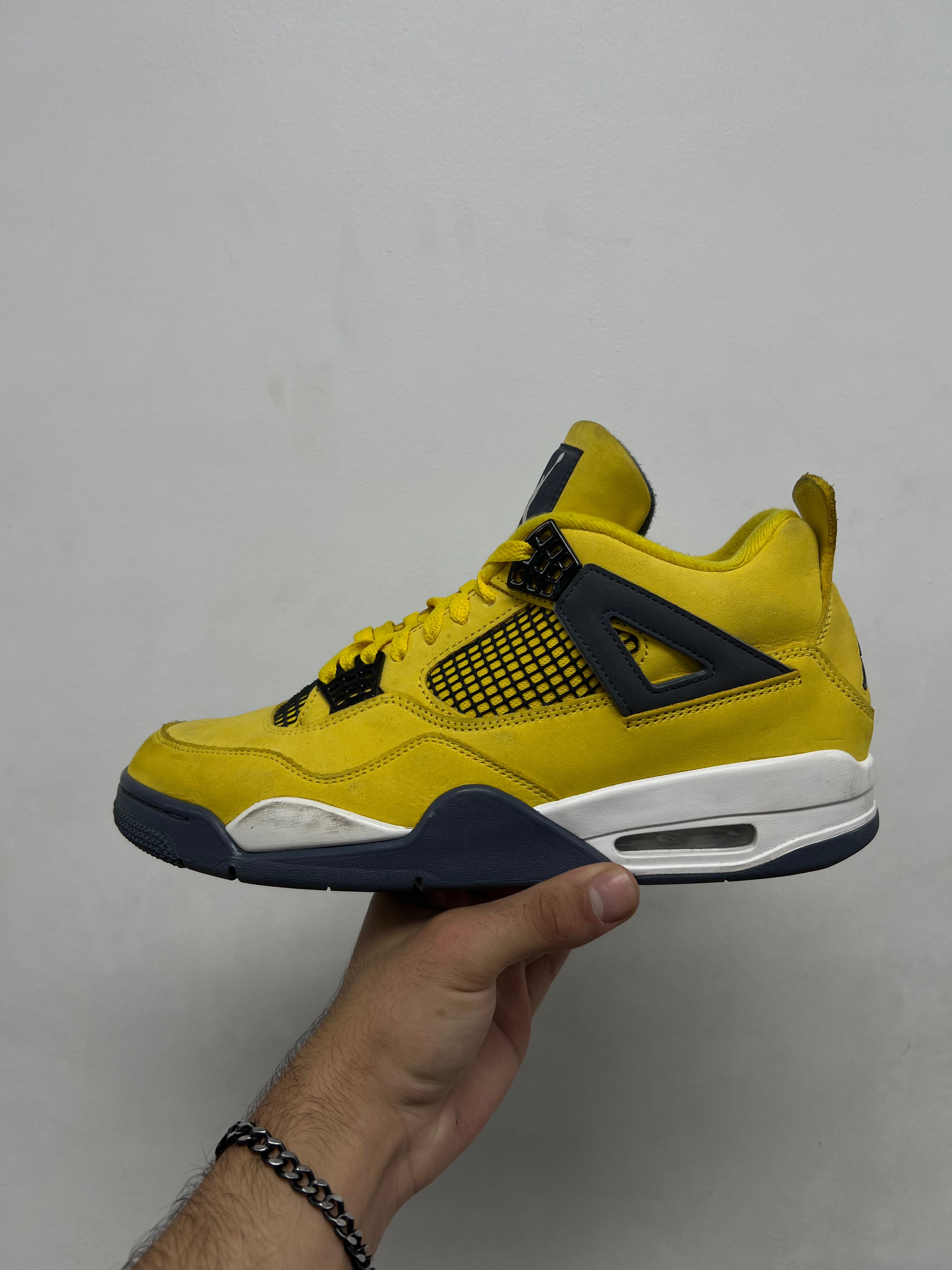 Jordan 4 Lightning Sneakers