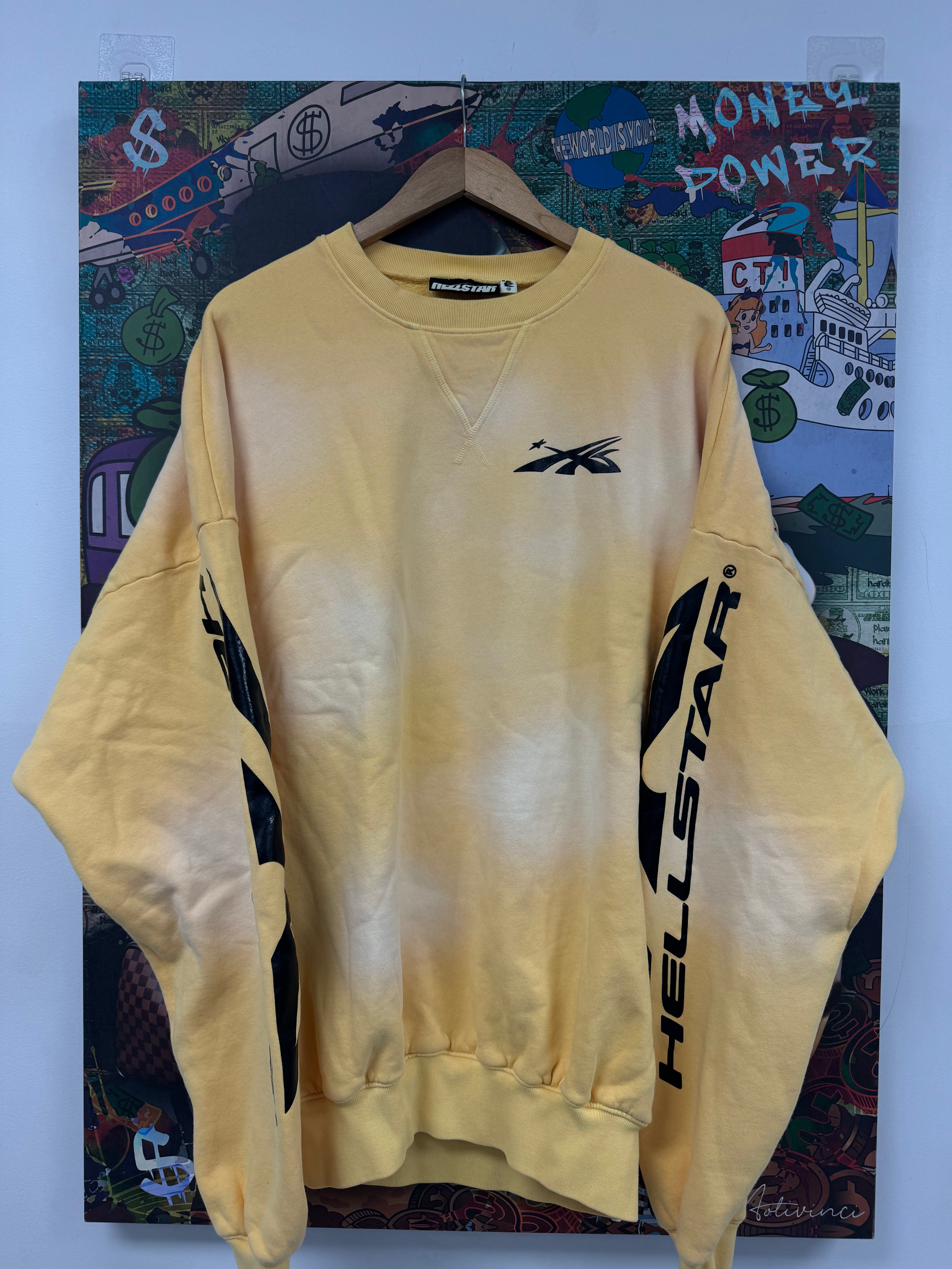 Hellstar Warm Up Crewneck Yellow Black Used Medium N/A