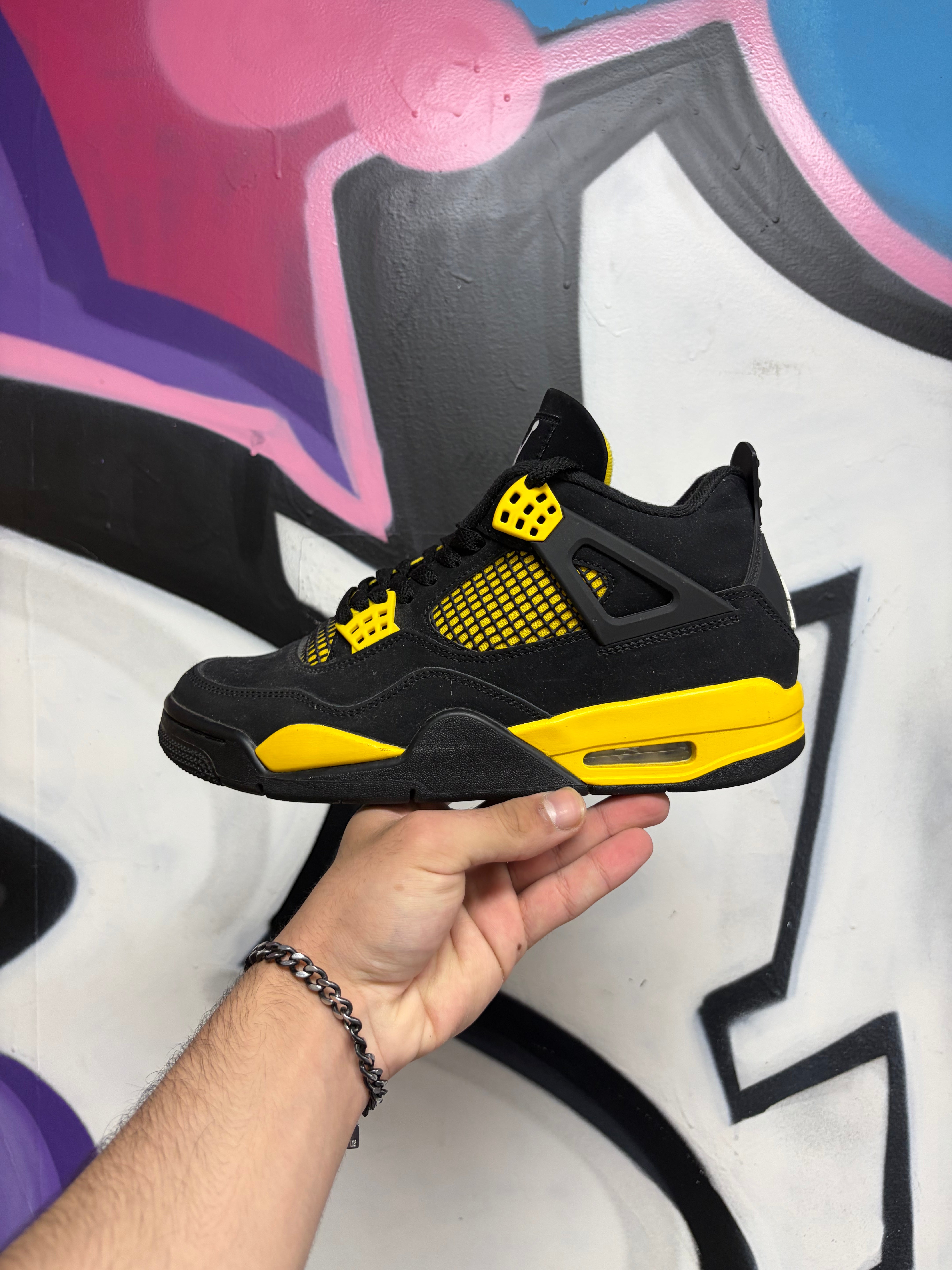 Jordan 4 Yellow Thunder Sneakers
