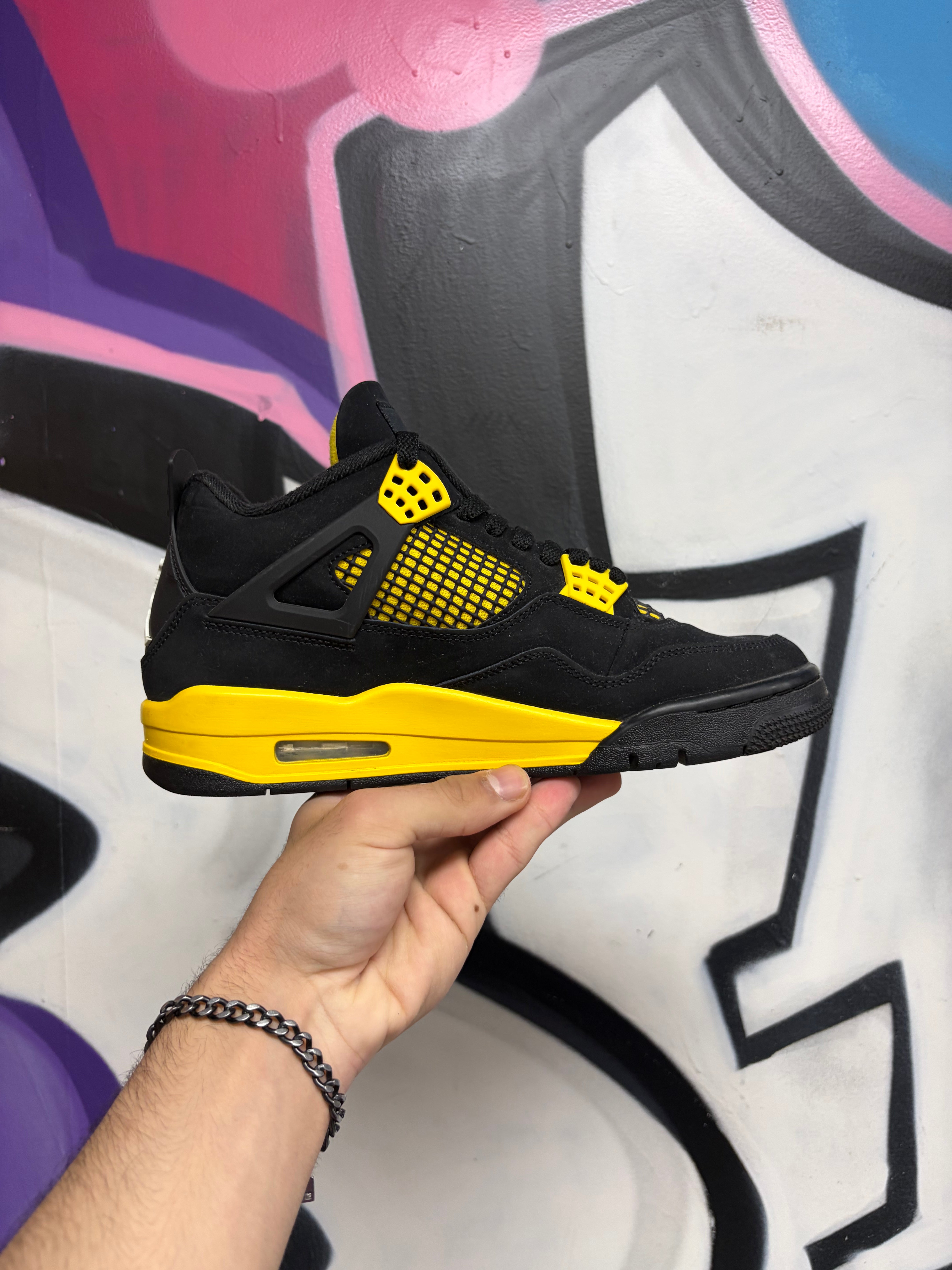 Jordan 4 Yellow Thunder Sneakers