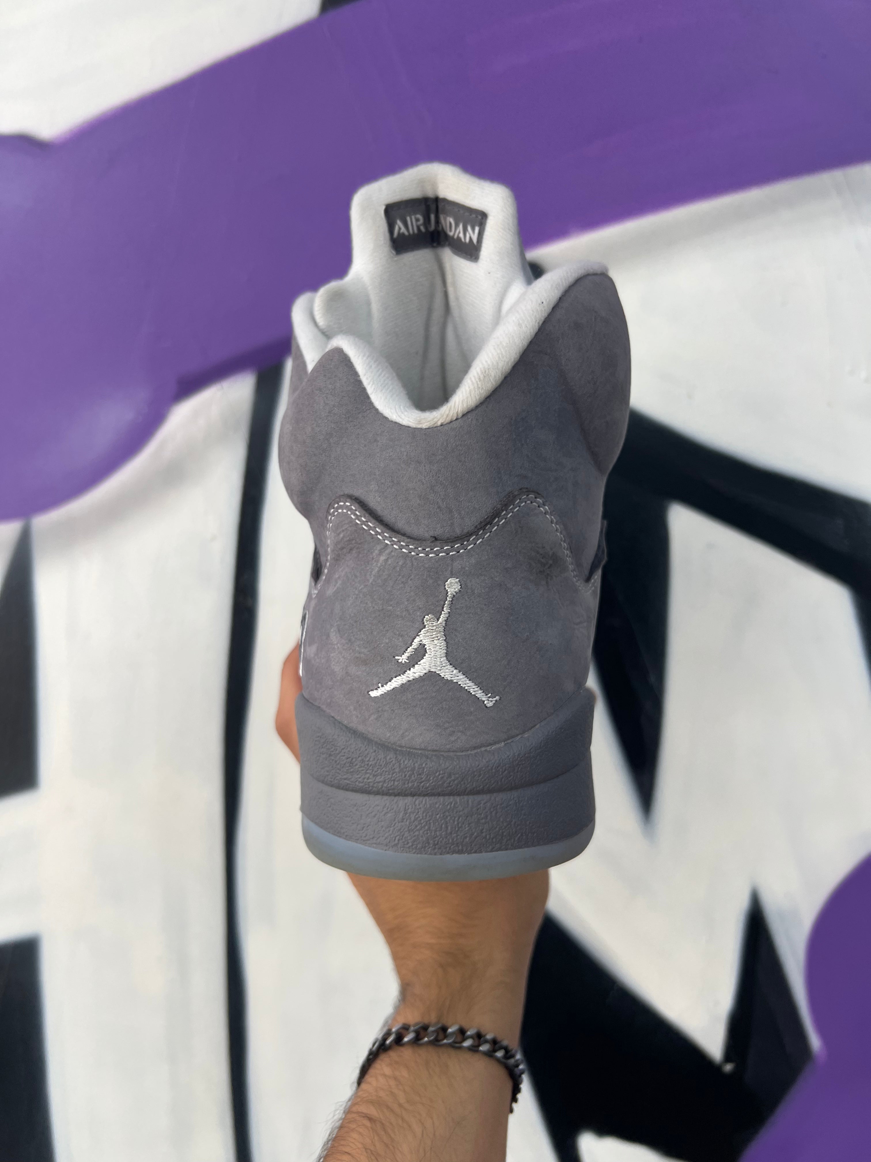 Jordan 5 Wolf Grey Sneakers