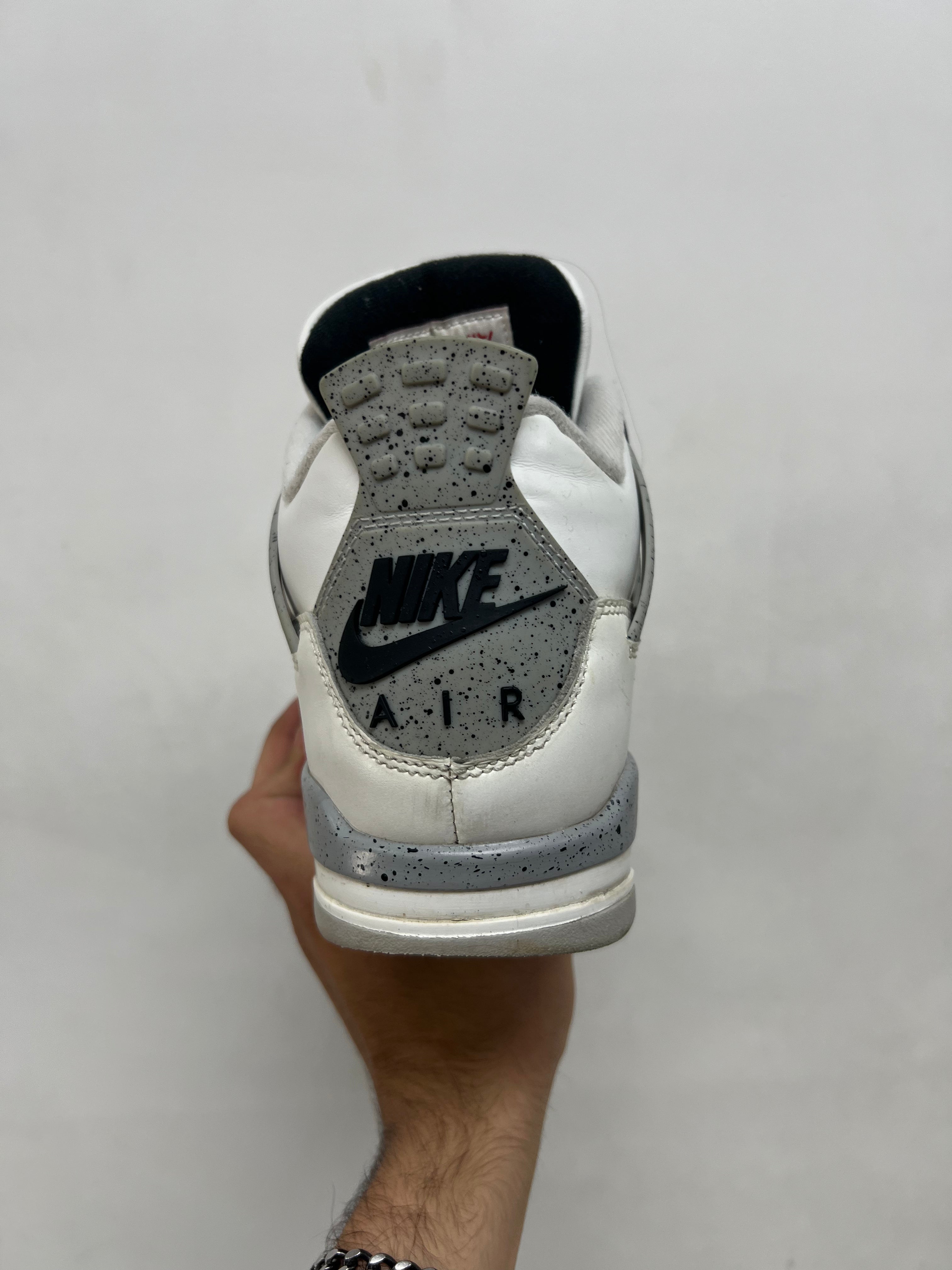Jordan 4 White Cement (No Insoles) Sneakers