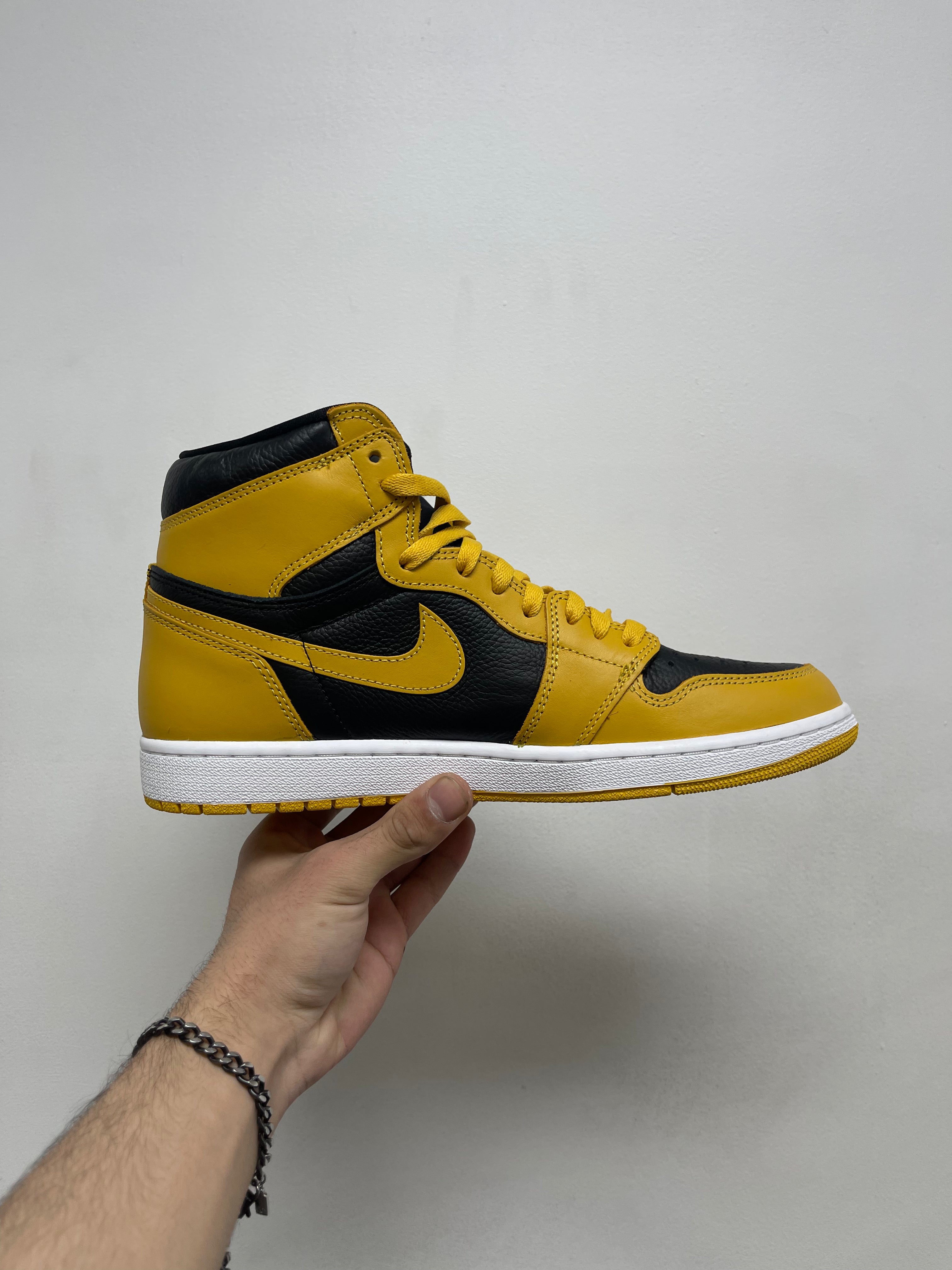 Jordan 1 High Pollen Sneakers