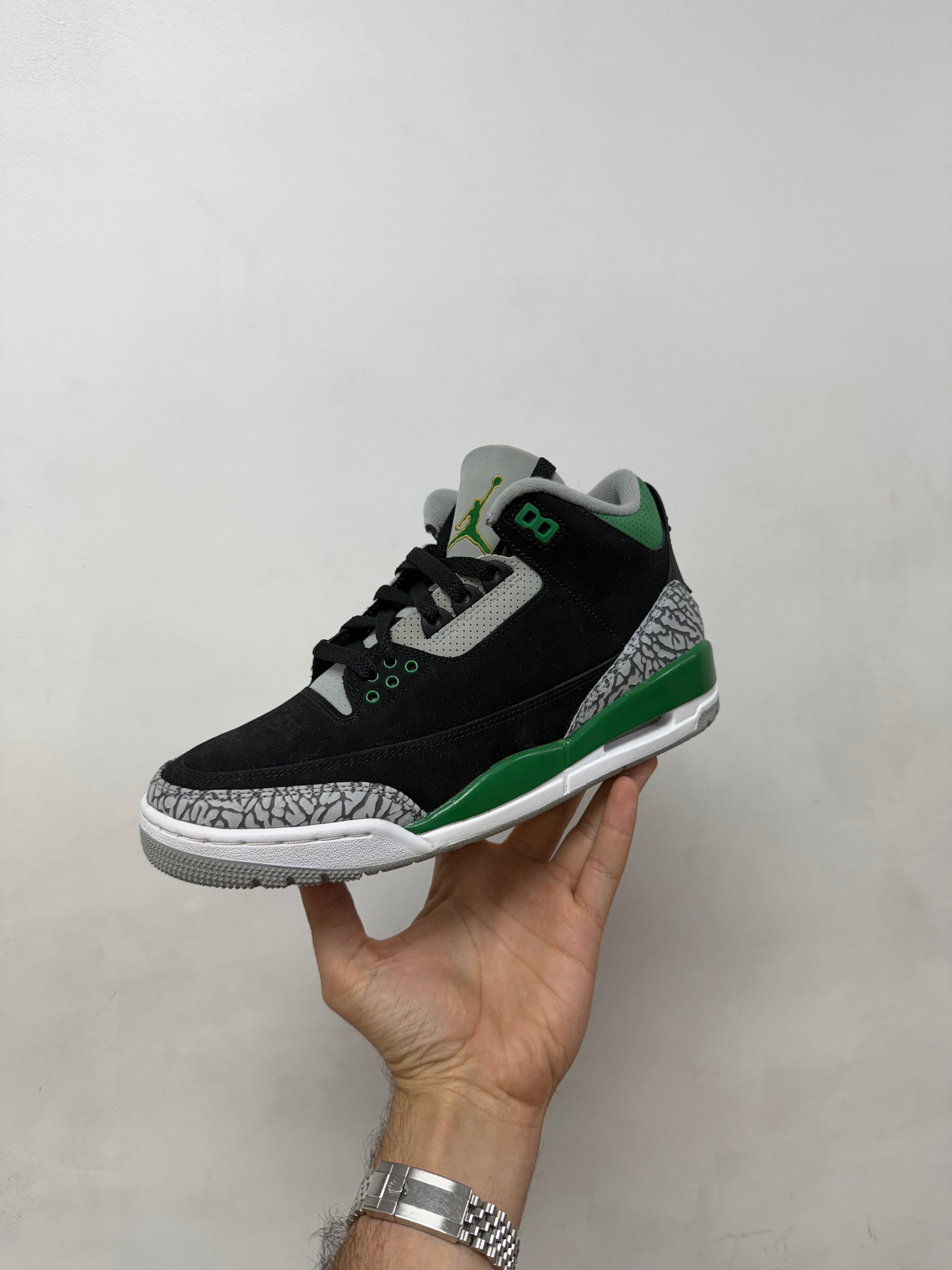 Jordan 3 Pine Green Sneakers