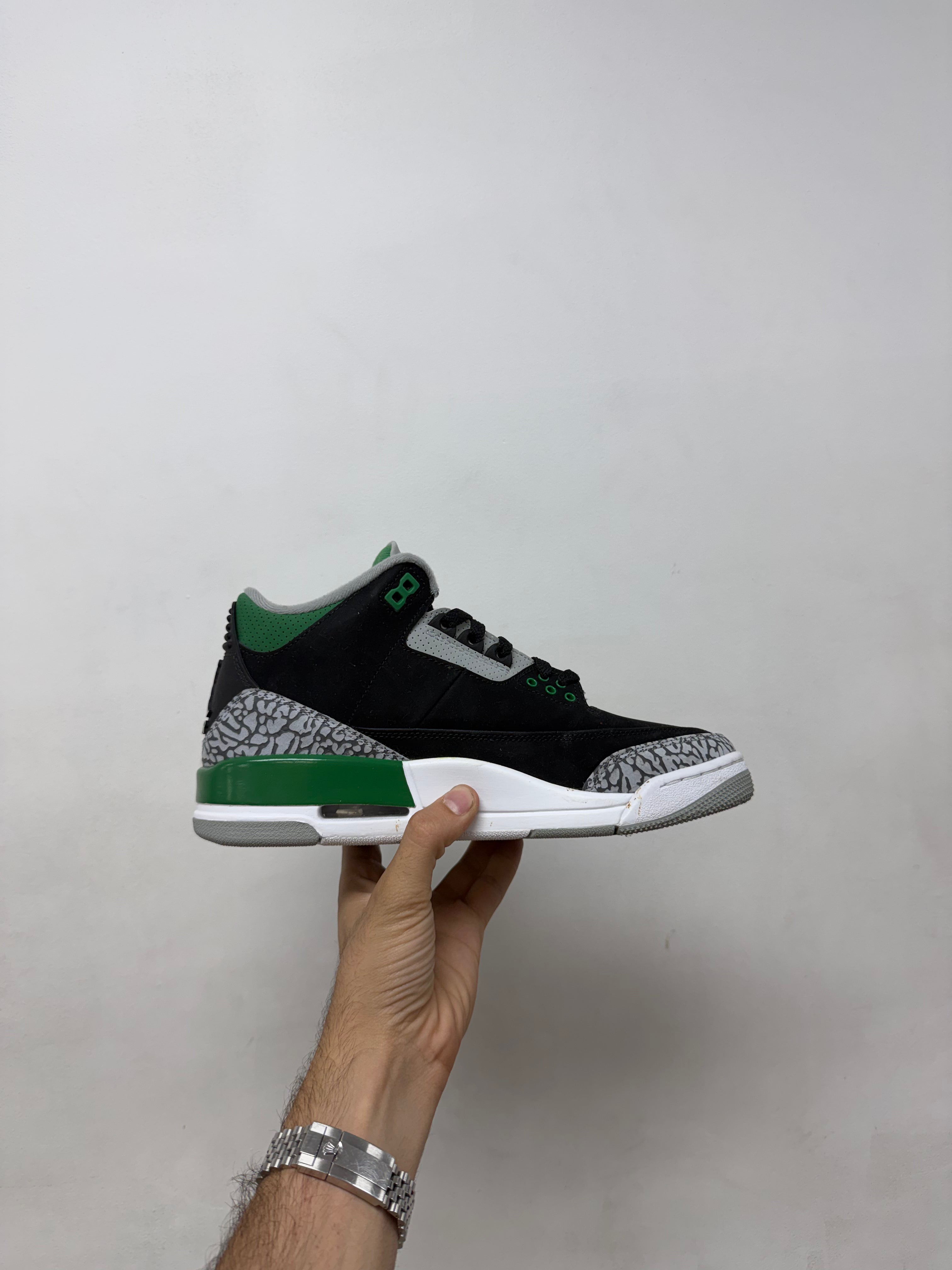 Jordan 3 Pine Green Sneakers