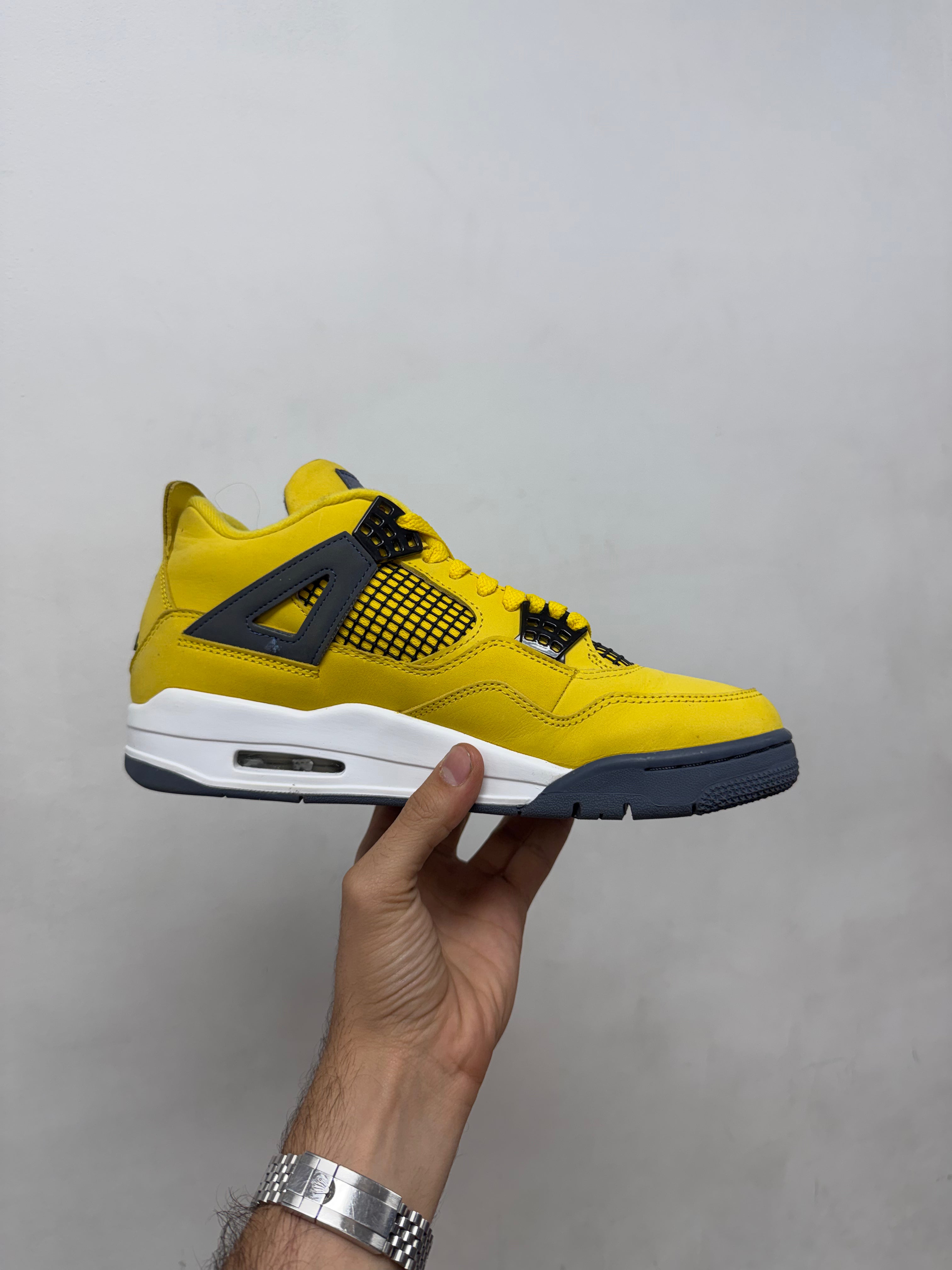 Jordan 4 Lightning Sneakers