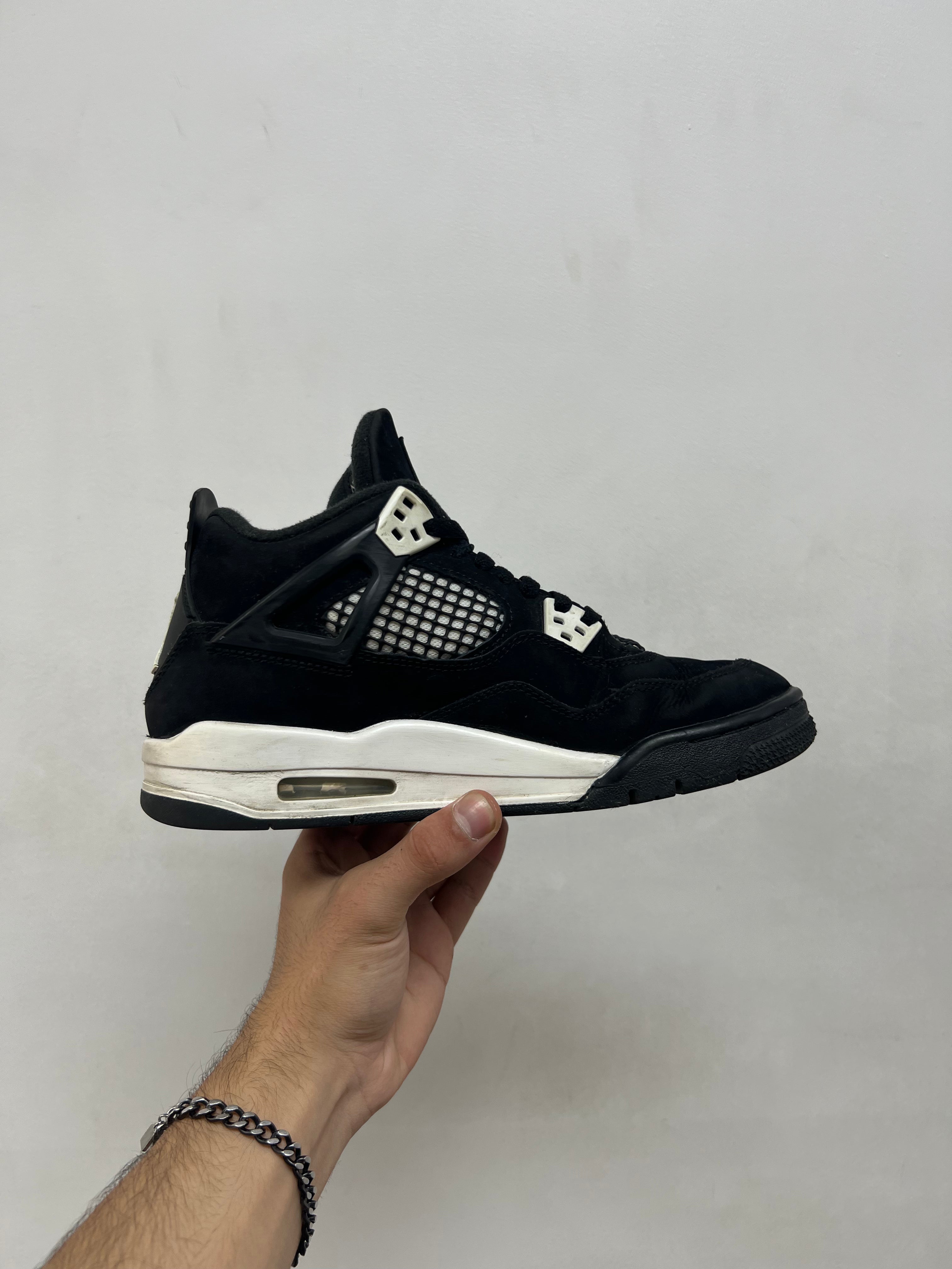 Jordan 4 White Thunder Sneakers