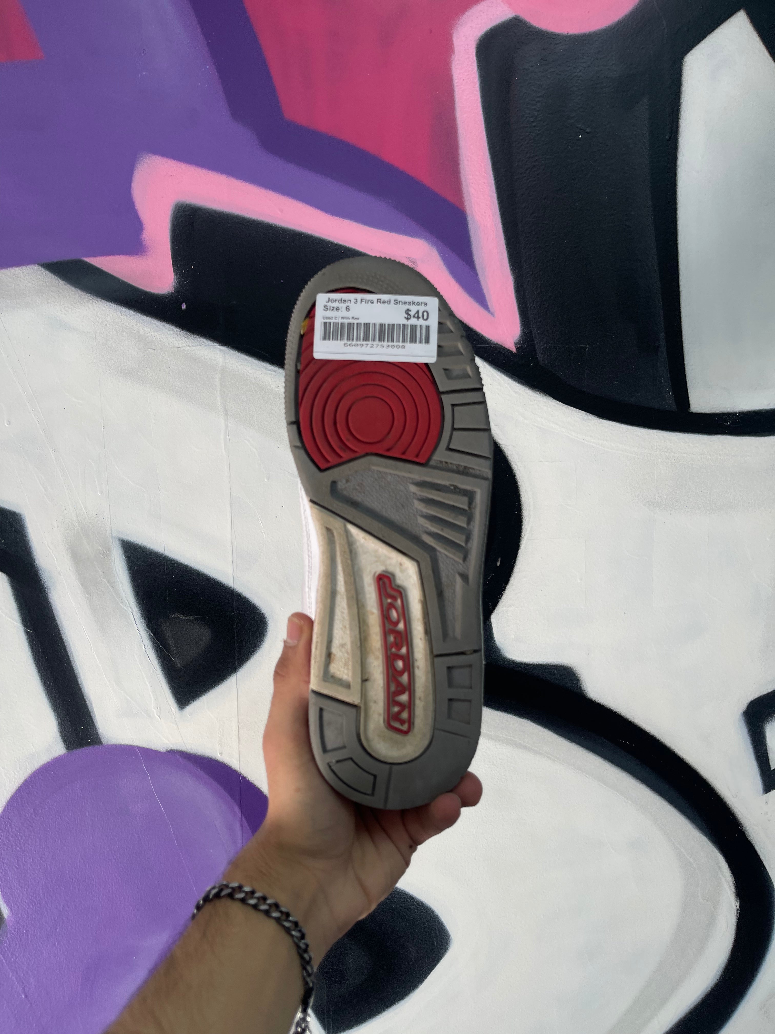 Jordan 3 Fire Red Sneakers