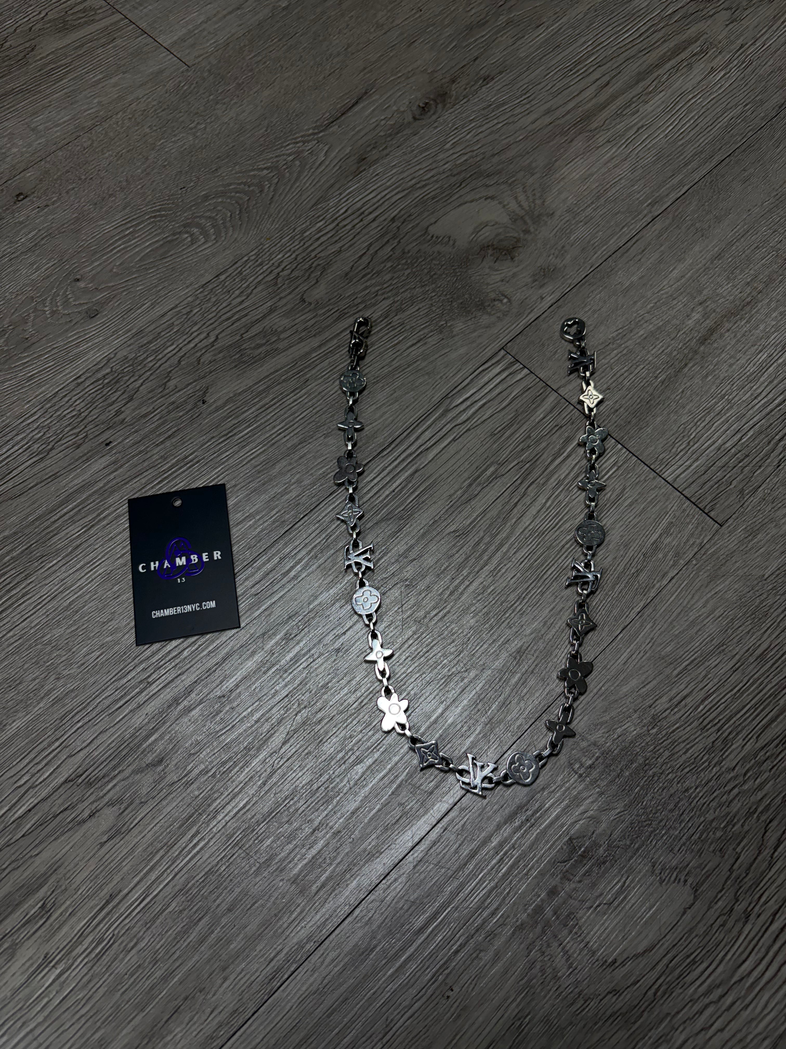 Louis Vuitton Metal Craggy Necklace