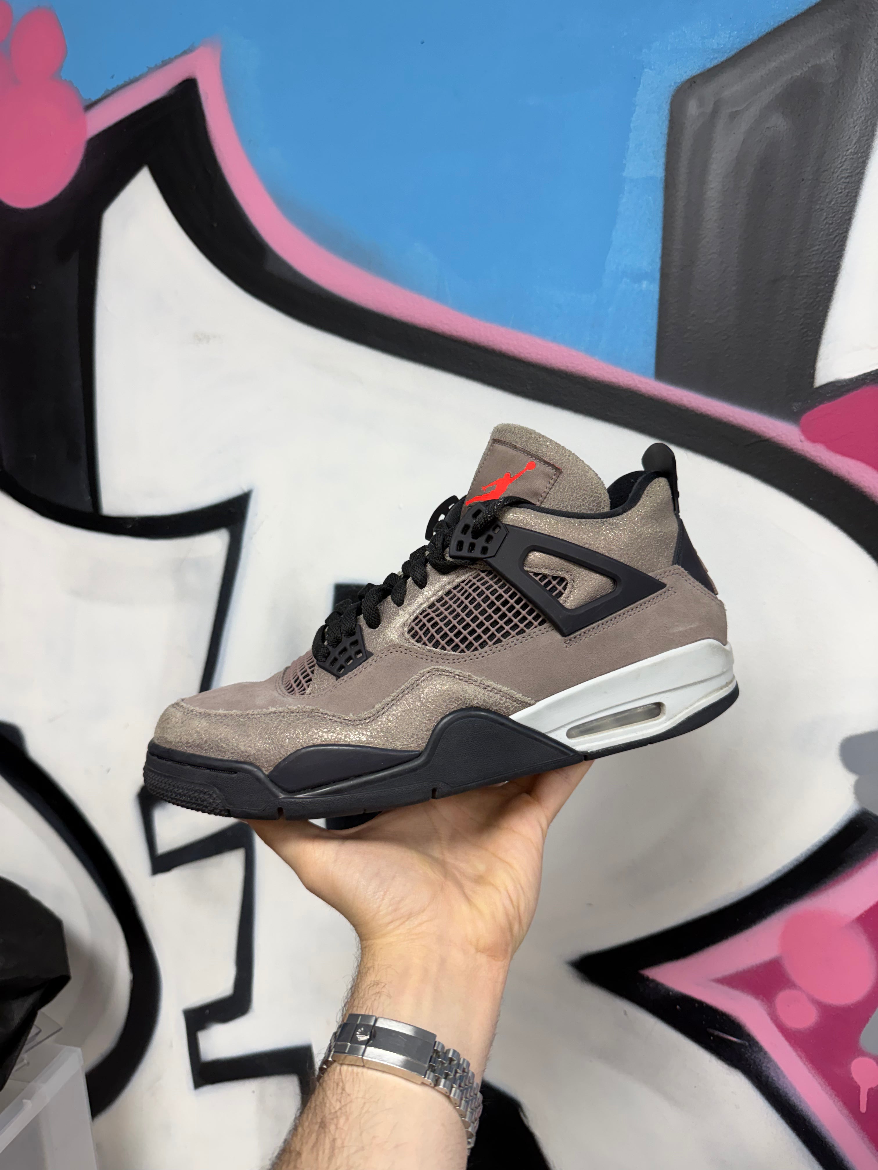Jordan 4 Taupe Haze Sneakers